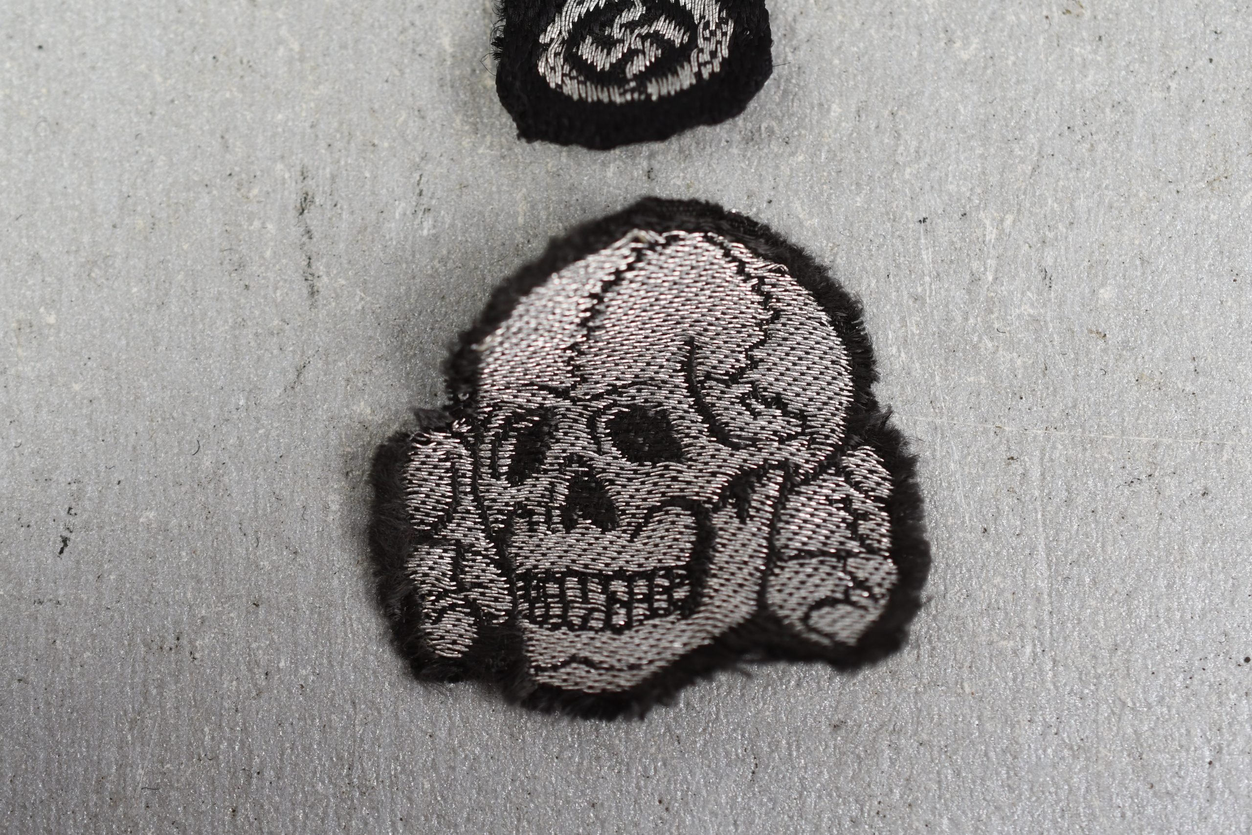 Waffen-SS officer flatwire 'BeVo' cap skull 'Totenkopf'and eagle — image 3