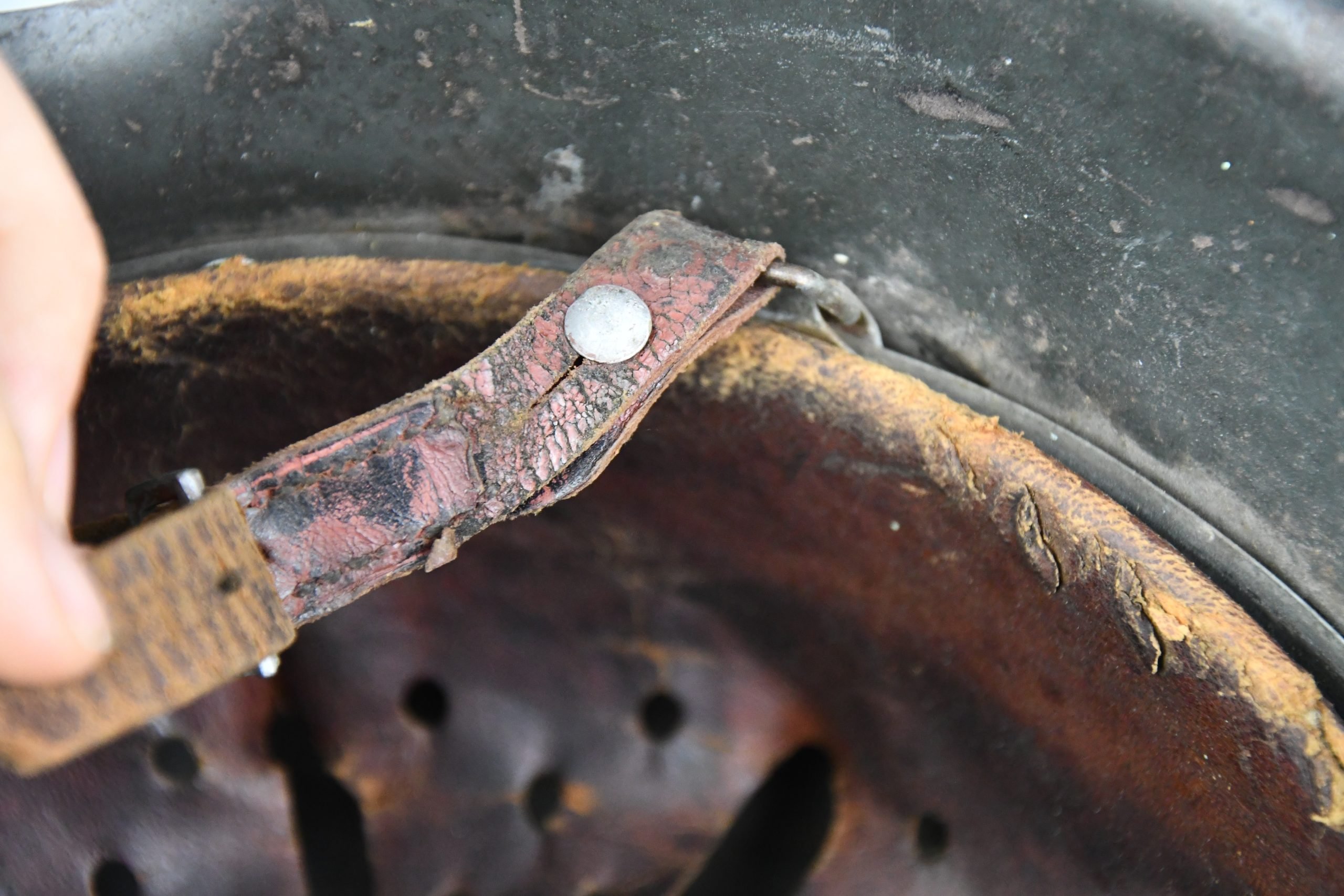 M42 army (Heer) single decal steel helmet hkp66 named — image 13