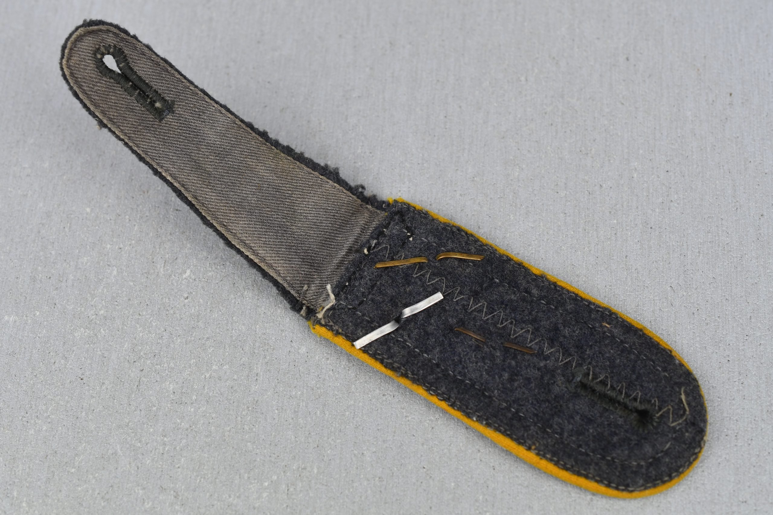 Luftwaffe pilot or Fallschirmjäger shoulder board for Stabsfeldwebel — image 3