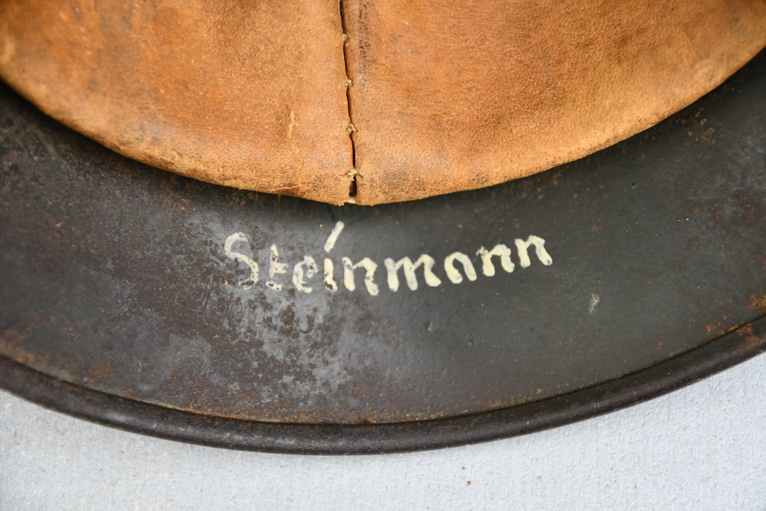 M40 army (Heer) single decal steel helmet Q64 — image 17