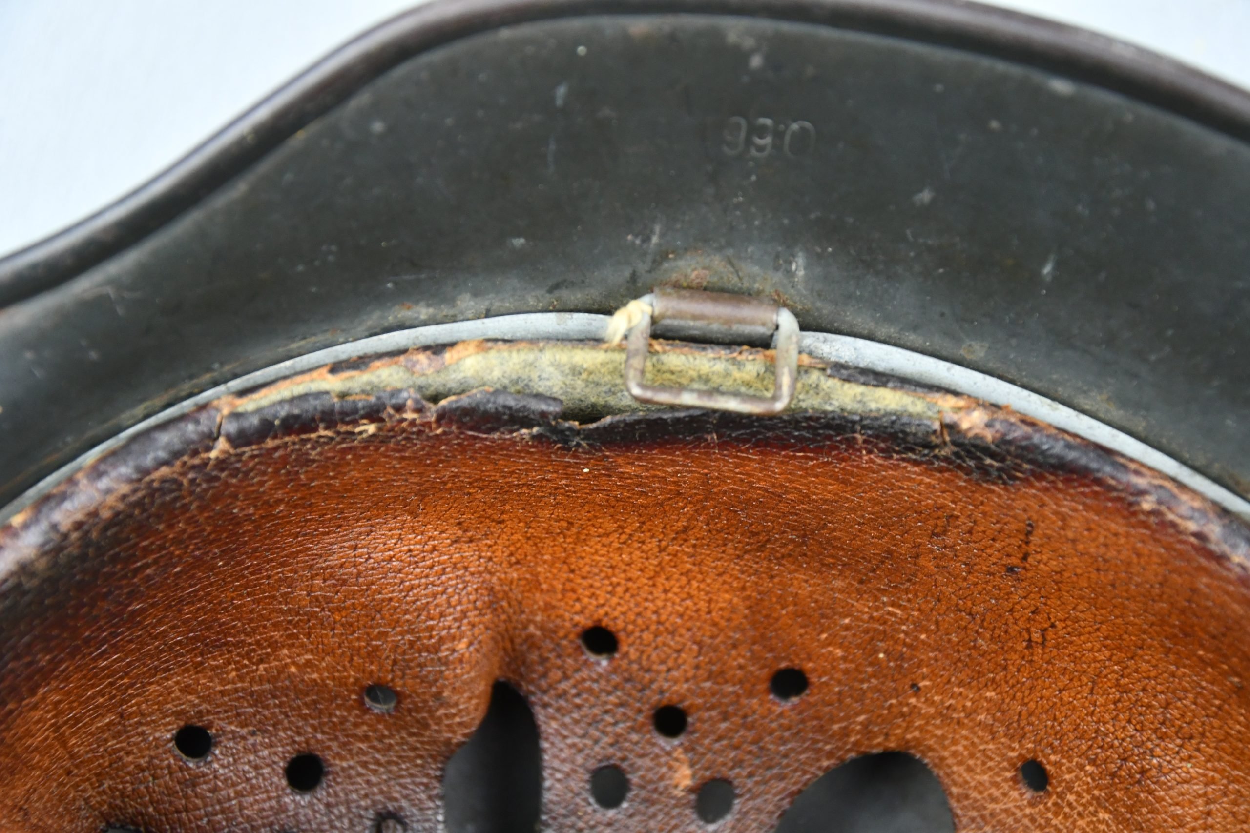 M40 army (Heer) single decal steel helmet Q66 — image 11