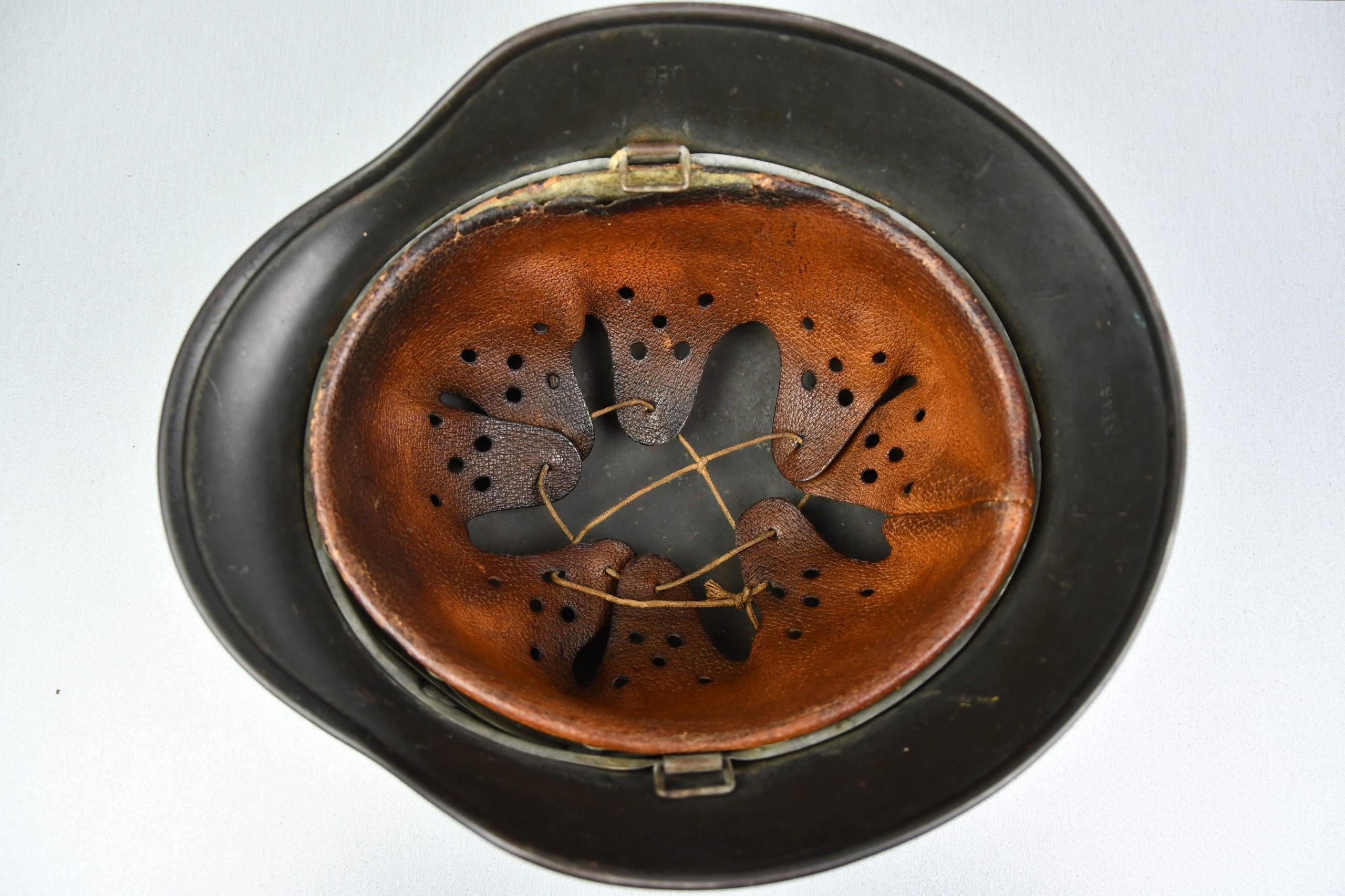 M40 army (Heer) single decal steel helmet Q66 — image 9