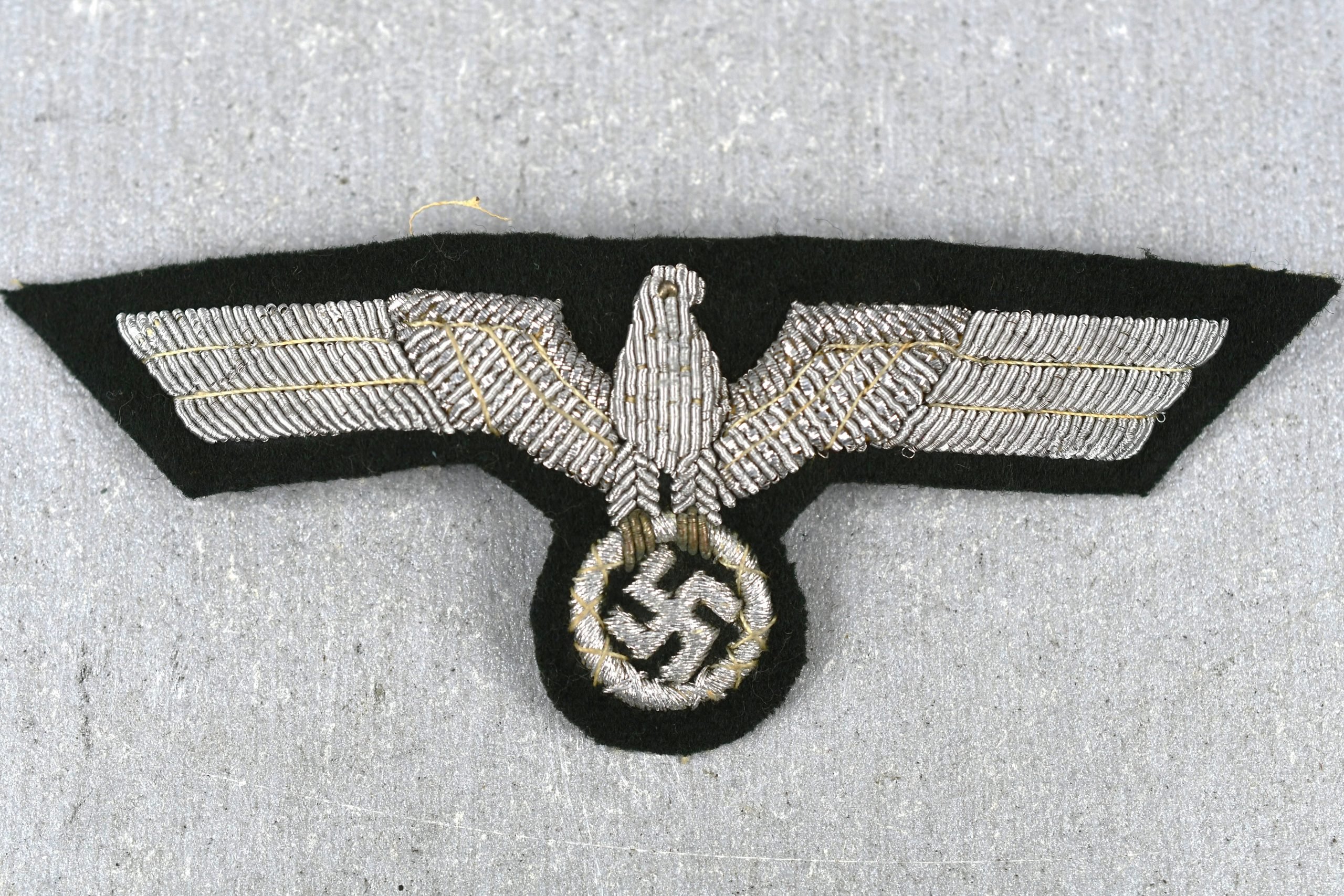 Army (Heer) officer bullion breast eagle