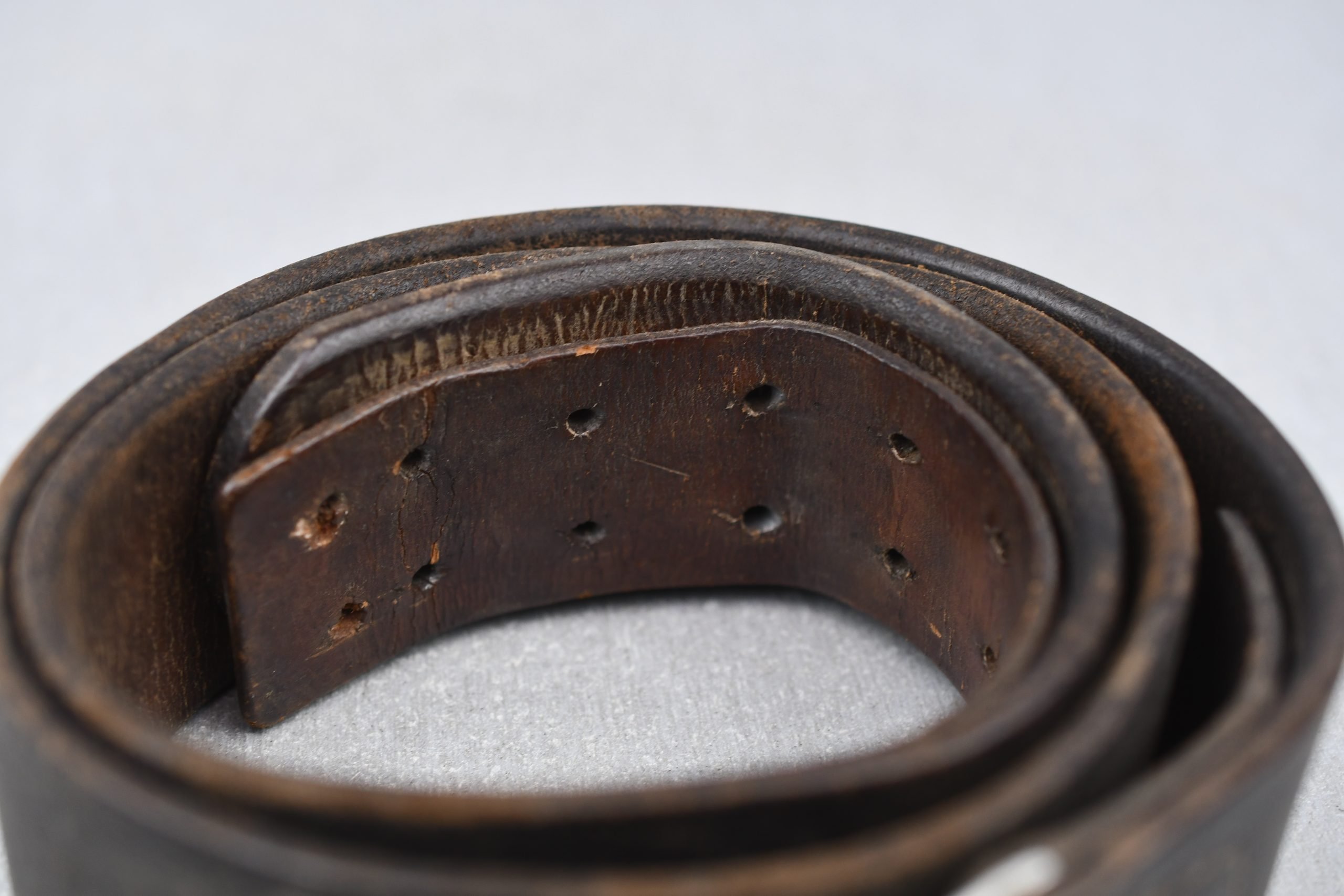 Early Wehrmacht leather equipment belt with aluminum hook — image 2