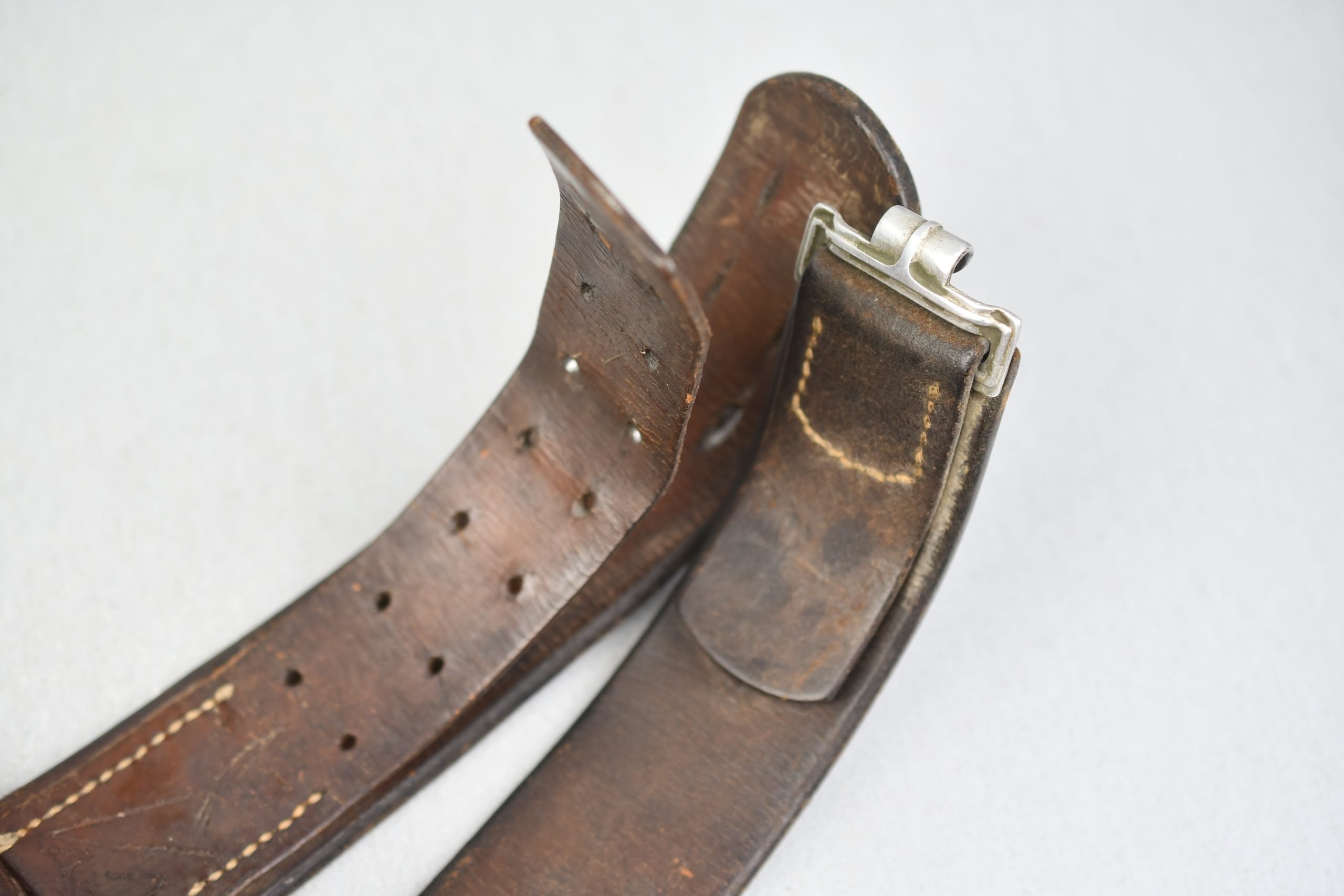 Early Wehrmacht leather equipment belt with aluminum hook — image 5