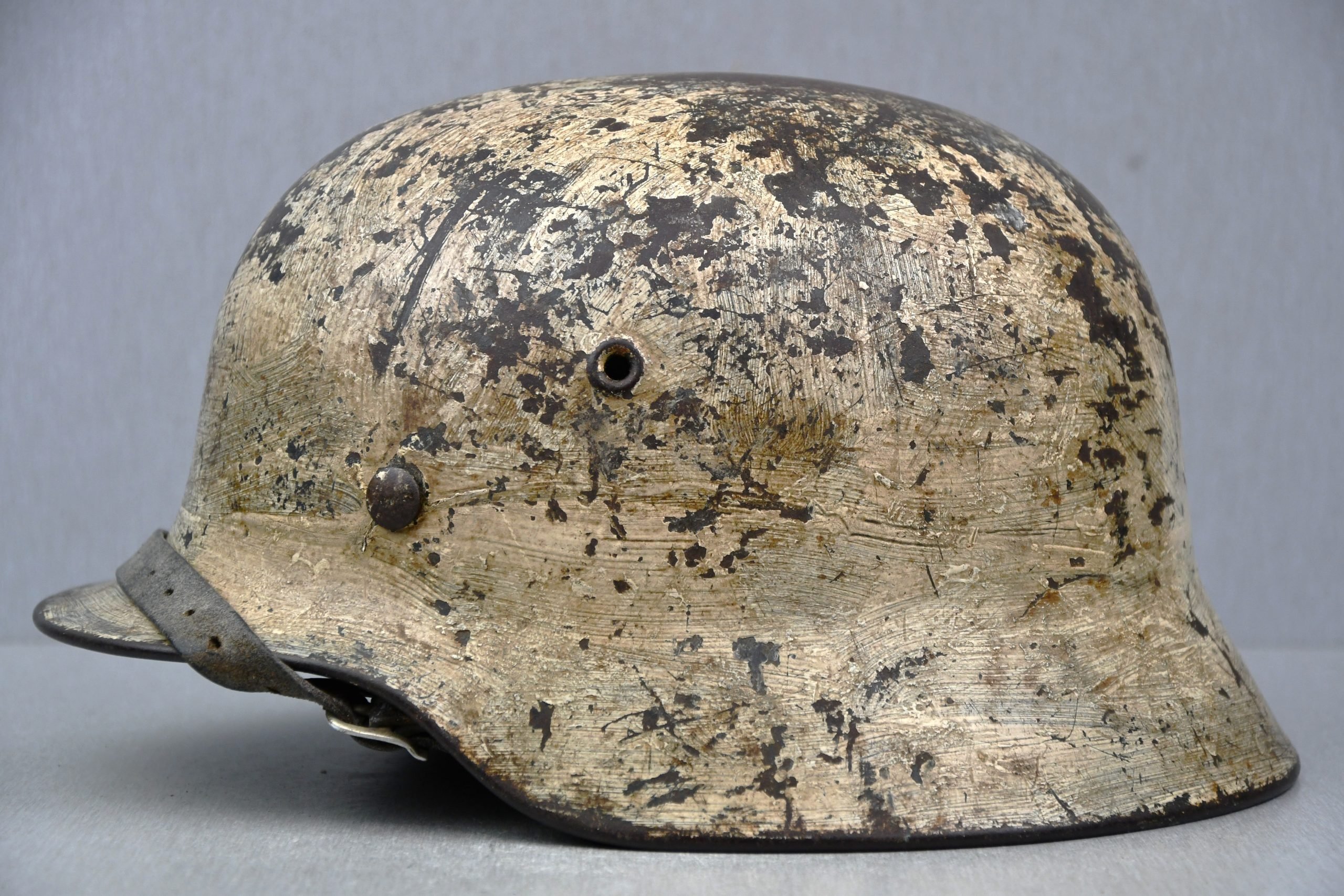 M40 Luftwaffe white winter camouflage helmet ET64