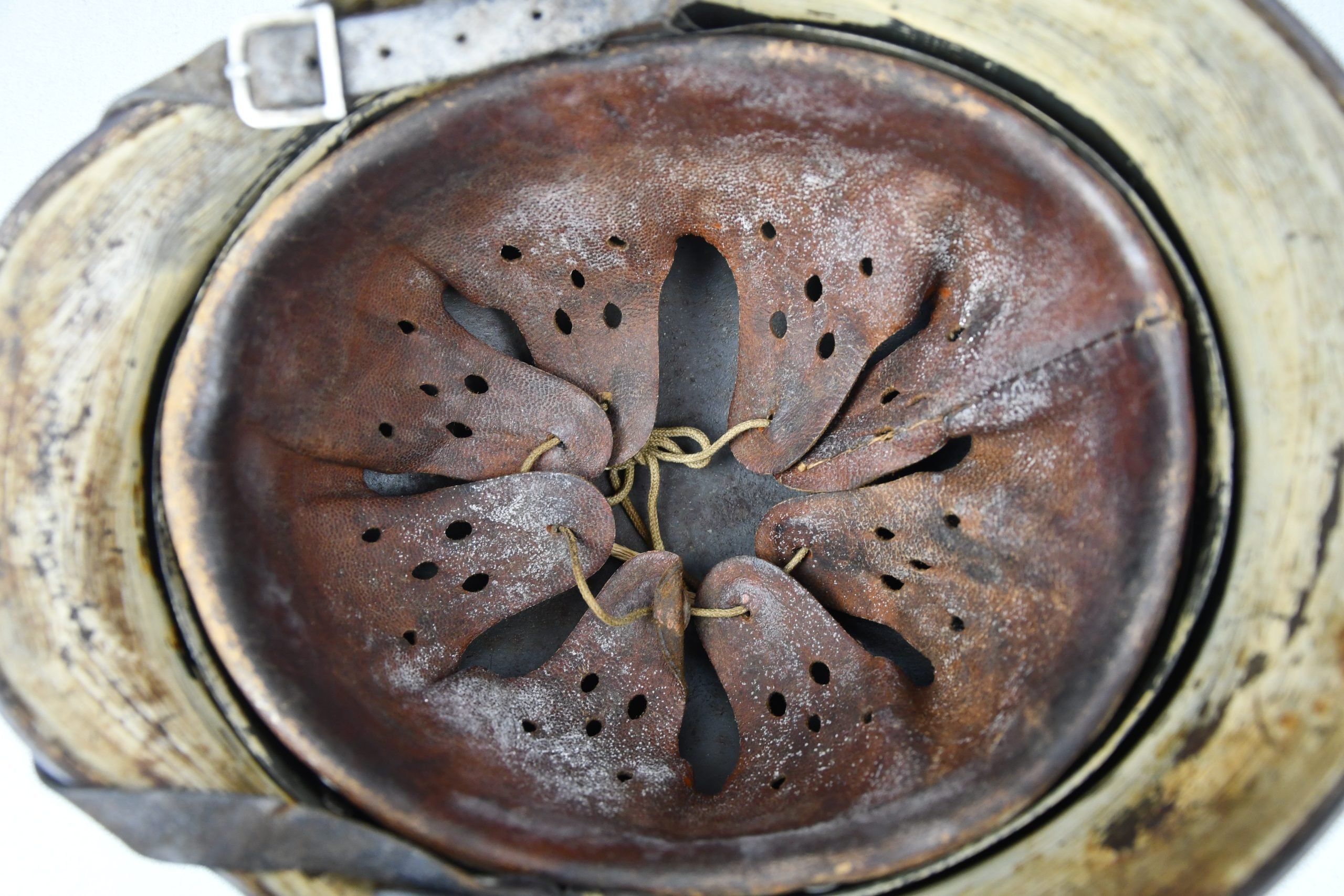 M40 Luftwaffe white winter camouflage helmet ET64 — image 16