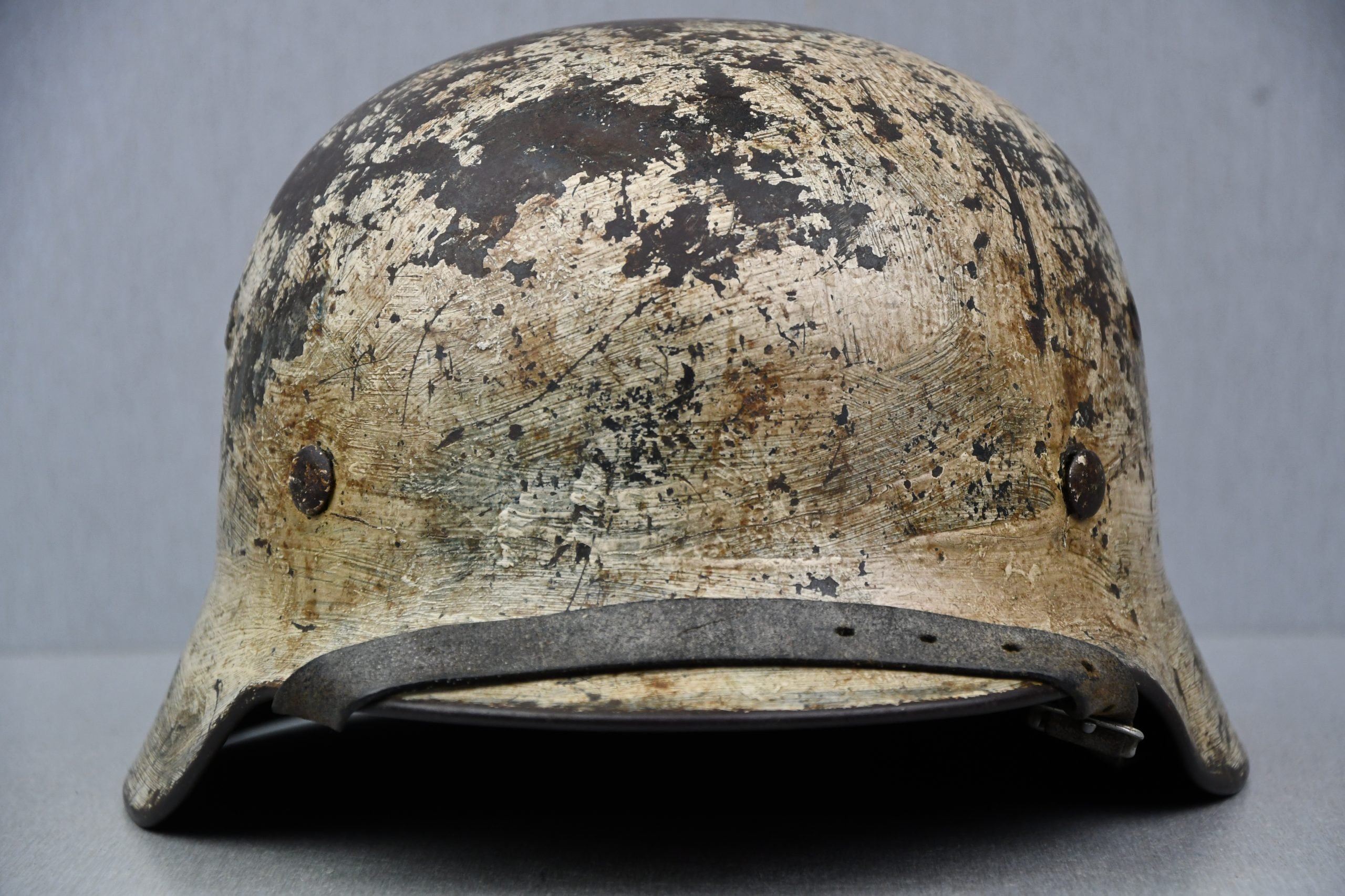M40 Luftwaffe white winter camouflage helmet ET64 — image 2