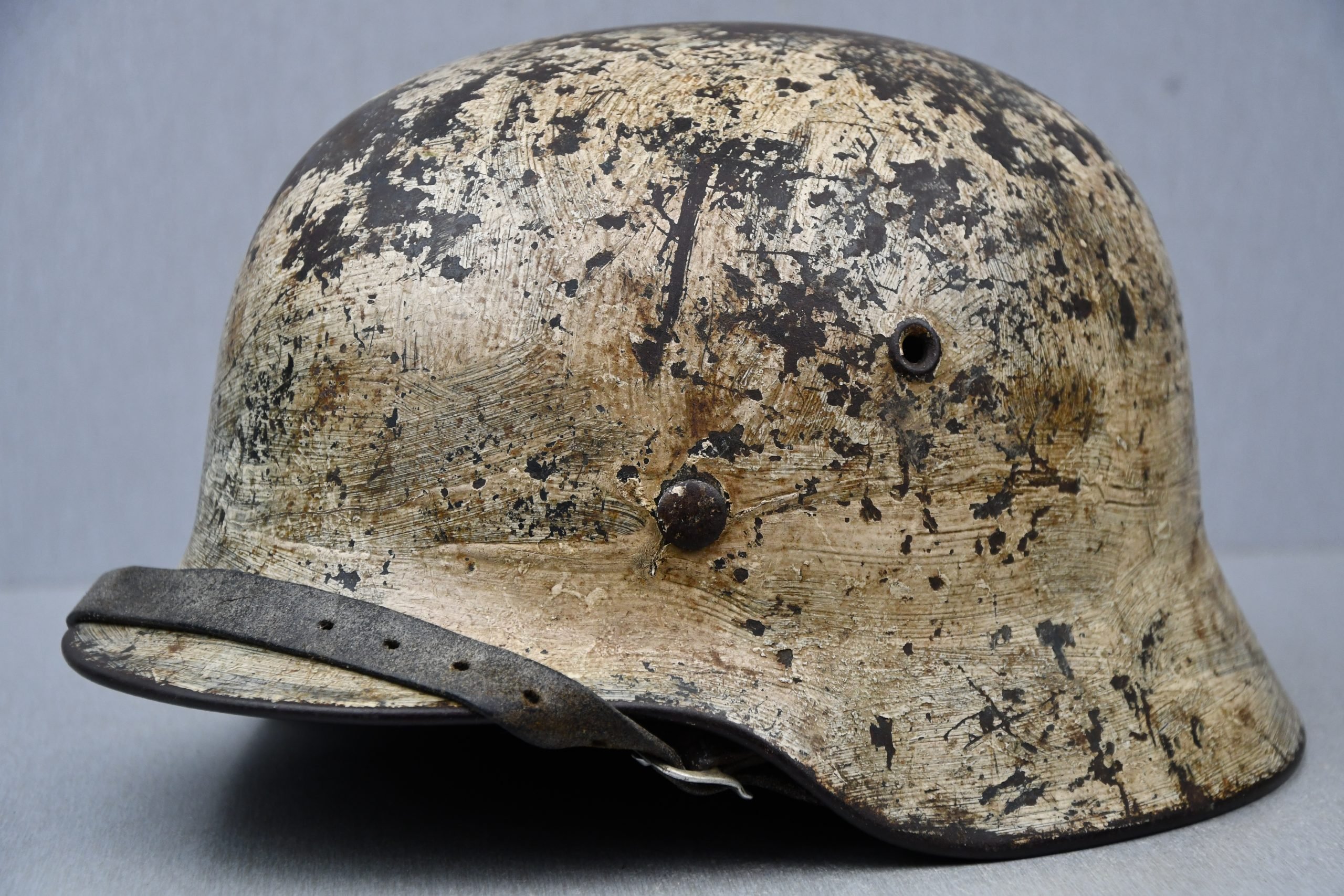 M40 Luftwaffe white winter camouflage helmet ET64 — image 5