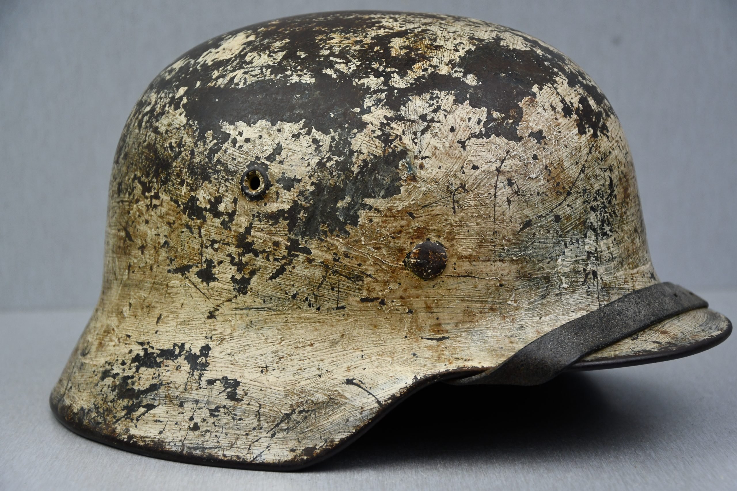 M40 Luftwaffe white winter camouflage helmet ET64 — image 6
