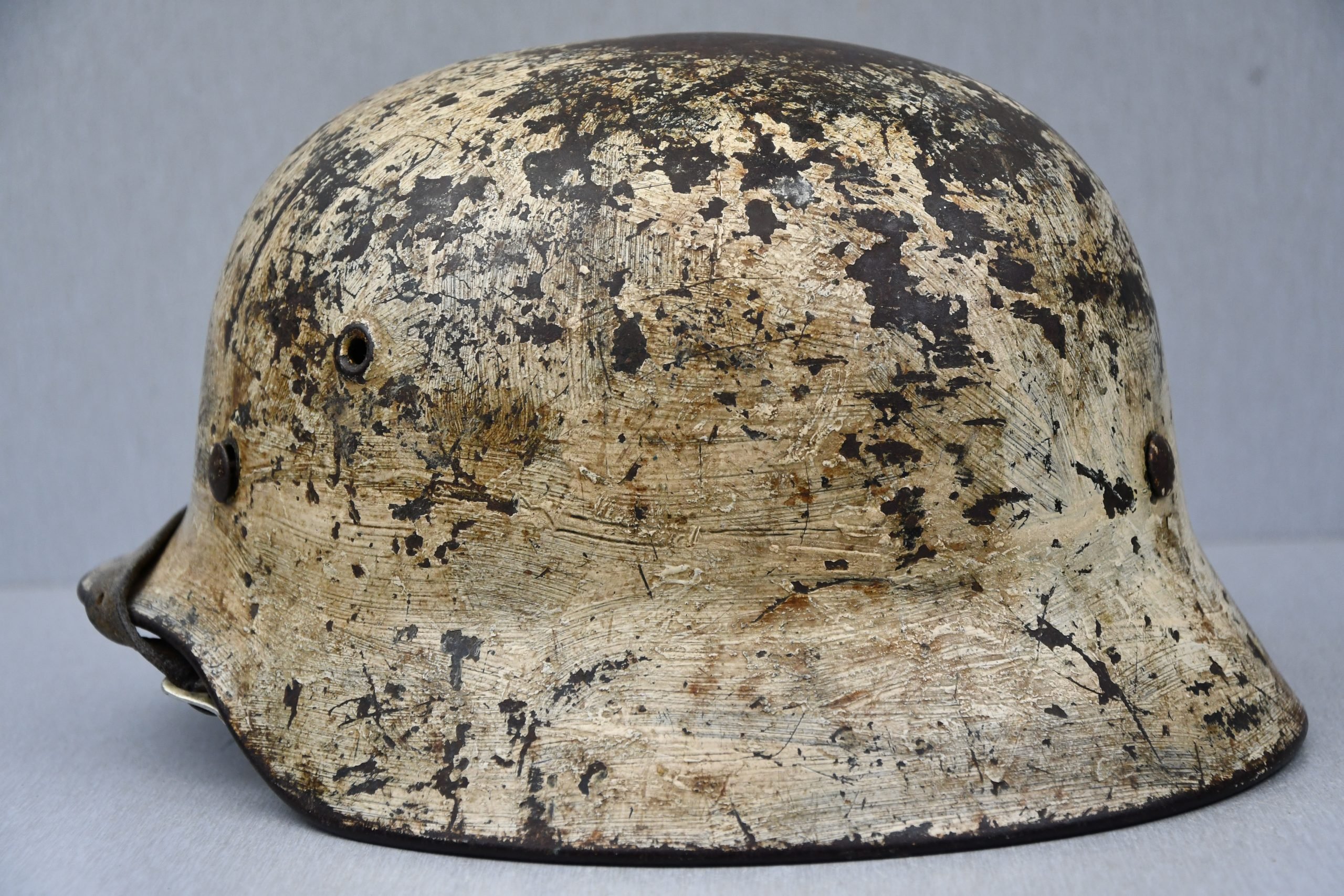 M40 Luftwaffe white winter camouflage helmet ET64 — image 8