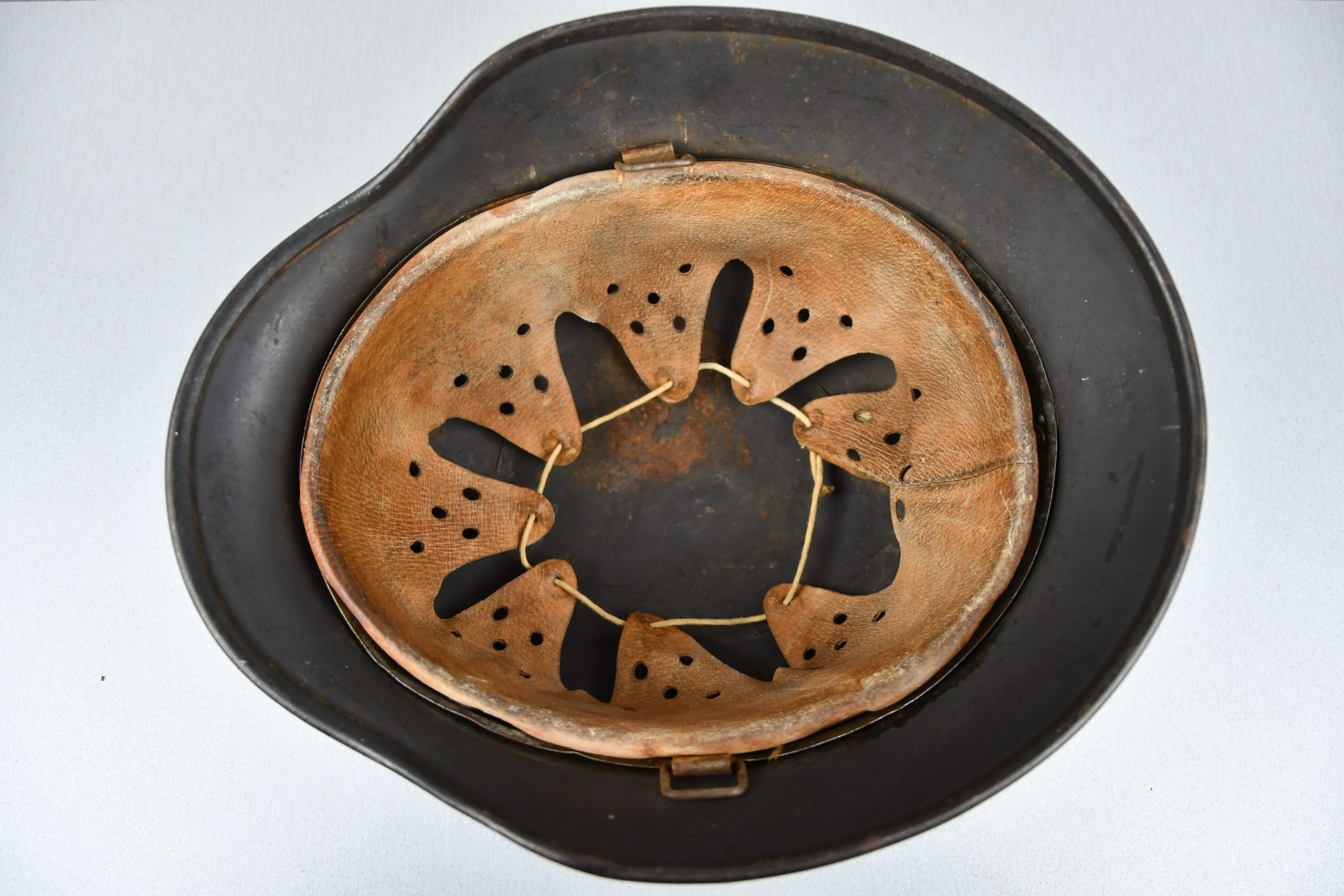 M40 Heer/Waffen-SS no decal steel helmet Q66 — image 8