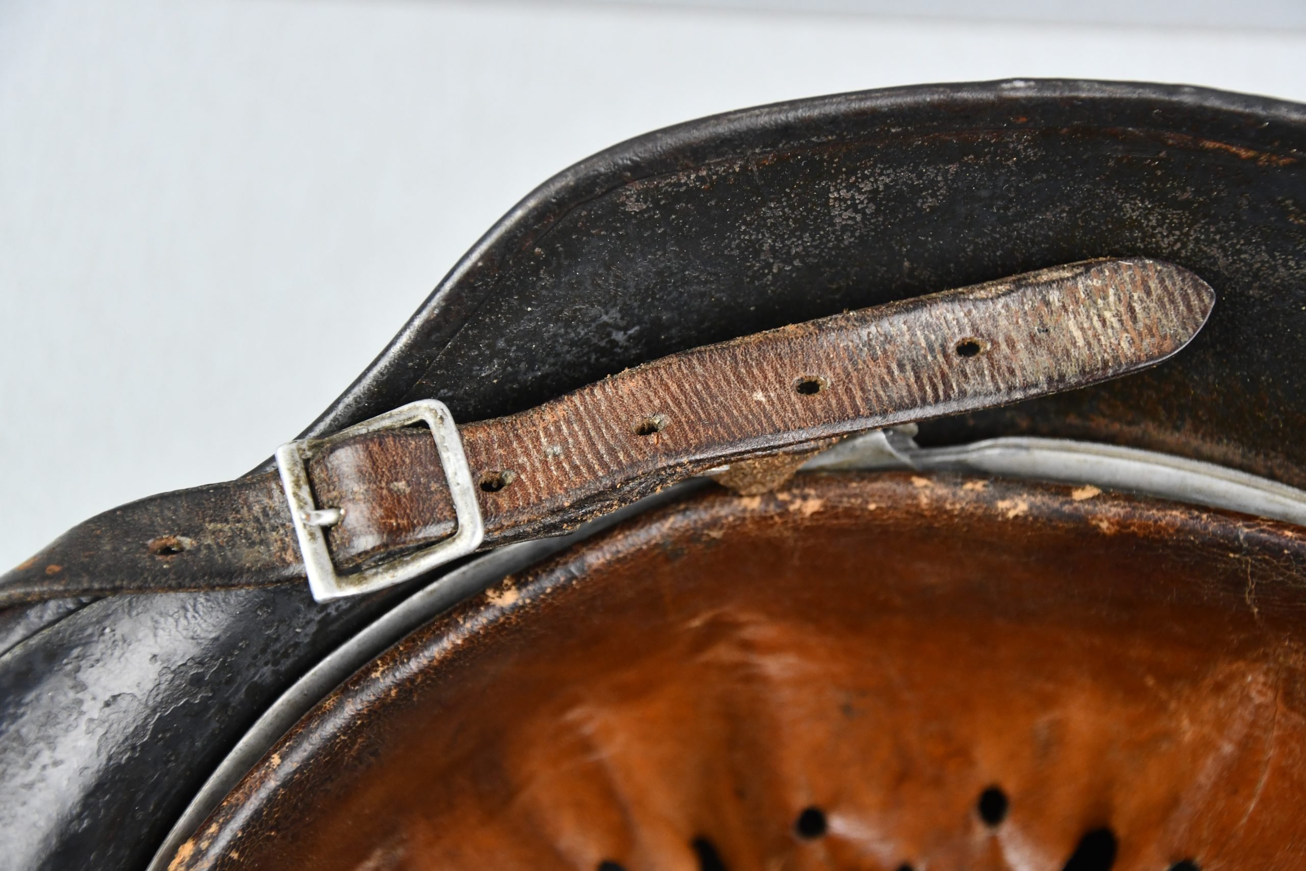 M40 Luftwaffe single decal steel helmet hkp64 — image 9