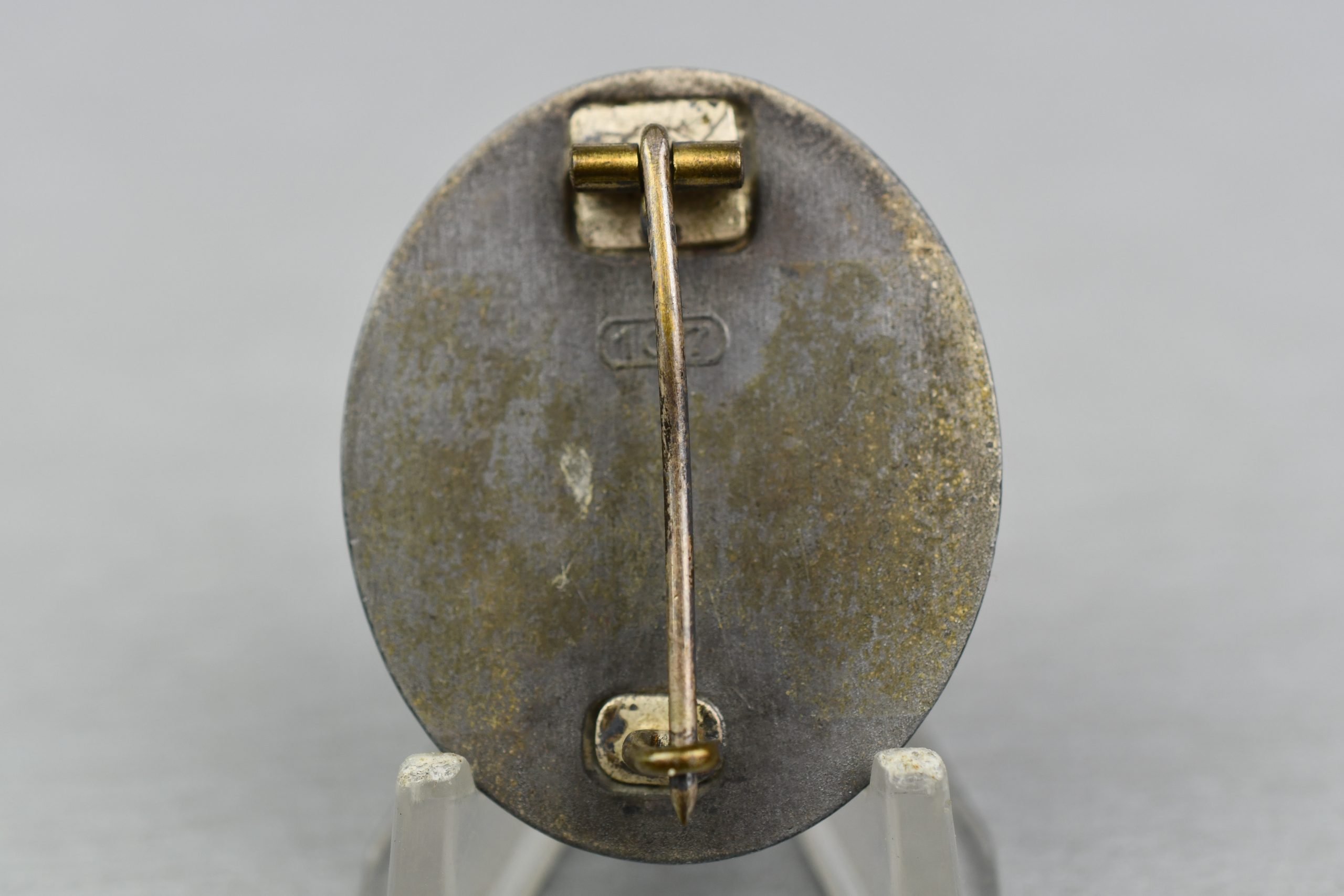 Silver wound badge by Carl Wild '107' — image 2