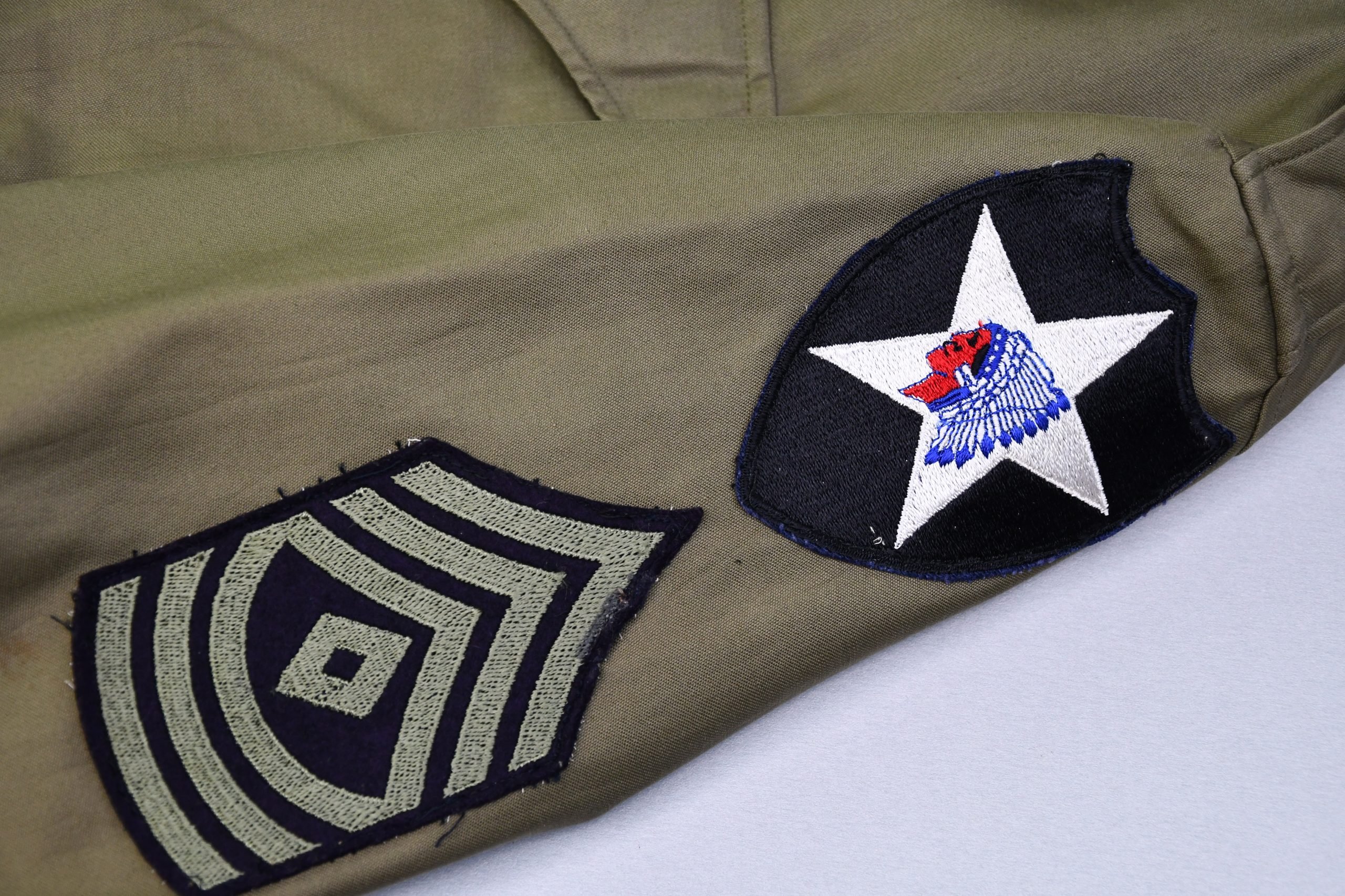 US WW2 M-1943 field jacket first sergeant 2nd Infantry Div. 1944 — image 3