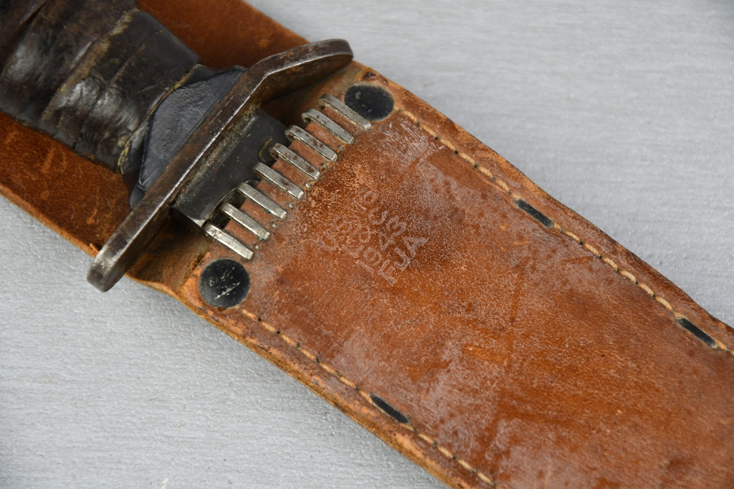 US WW2 M3 Trench Knife & M6 Scabbard — image 3
