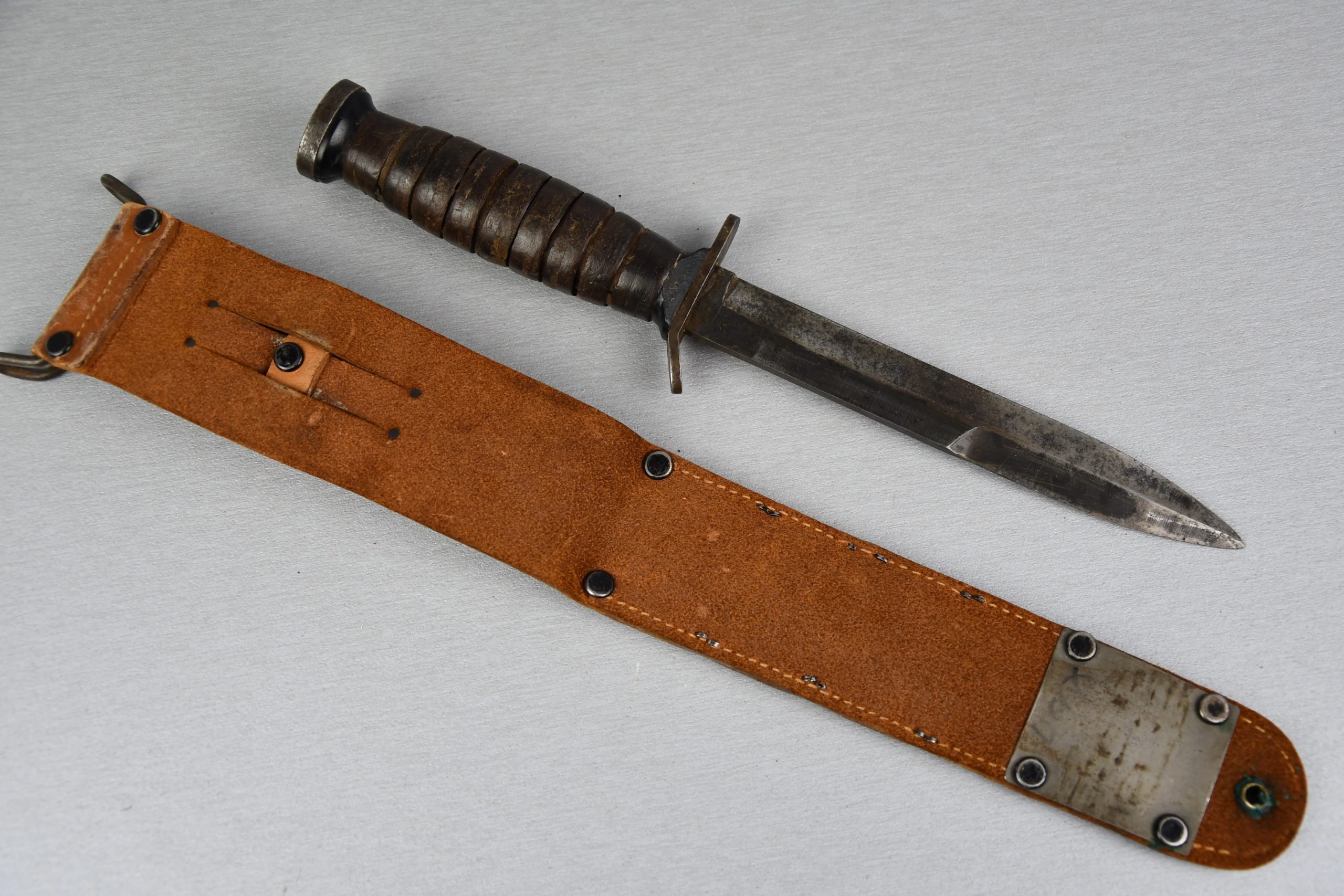 US WW2 M3 Trench Knife & M6 Scabbard — image 7