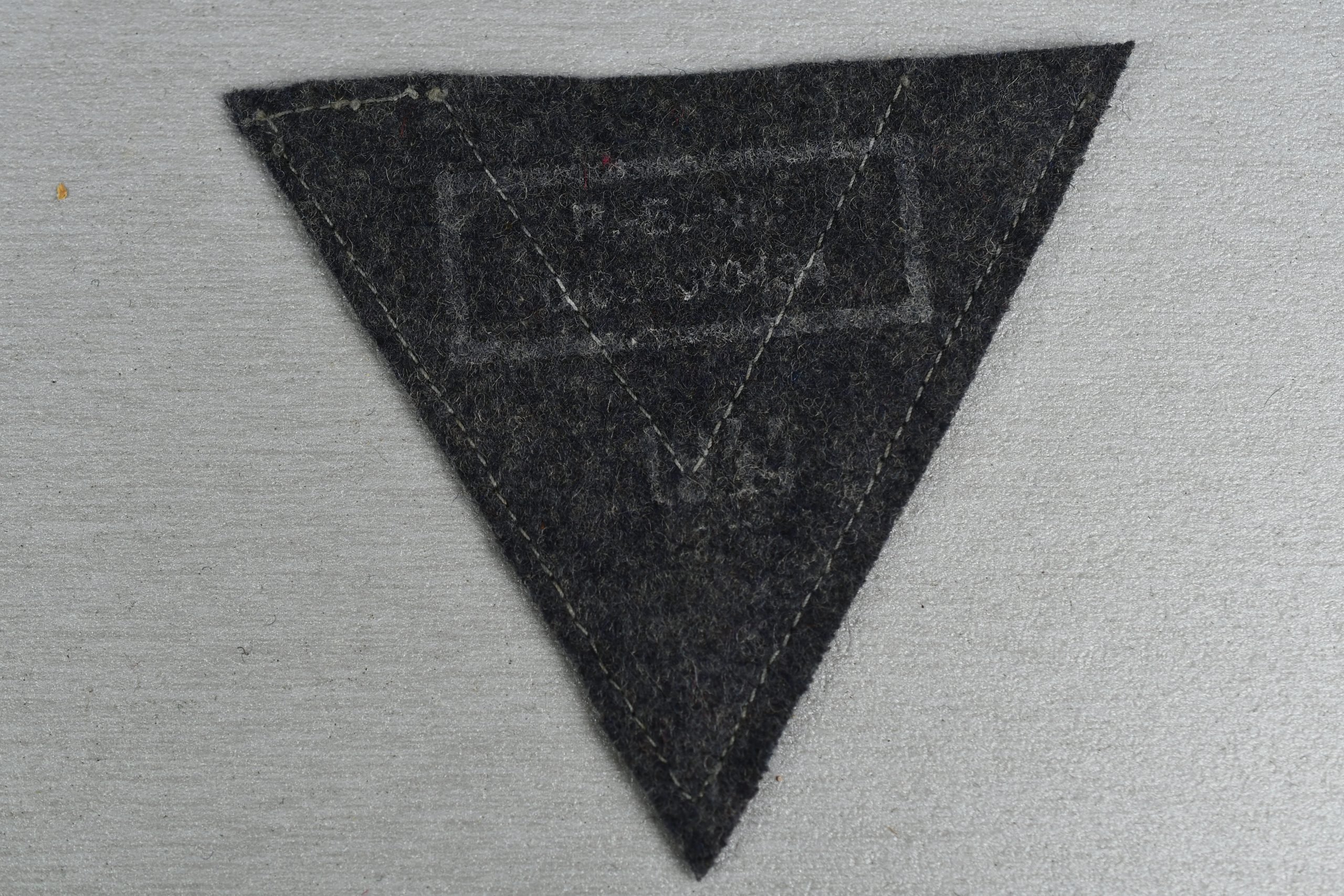 Luftwaffe Obergefreiter rank chevron — image 2