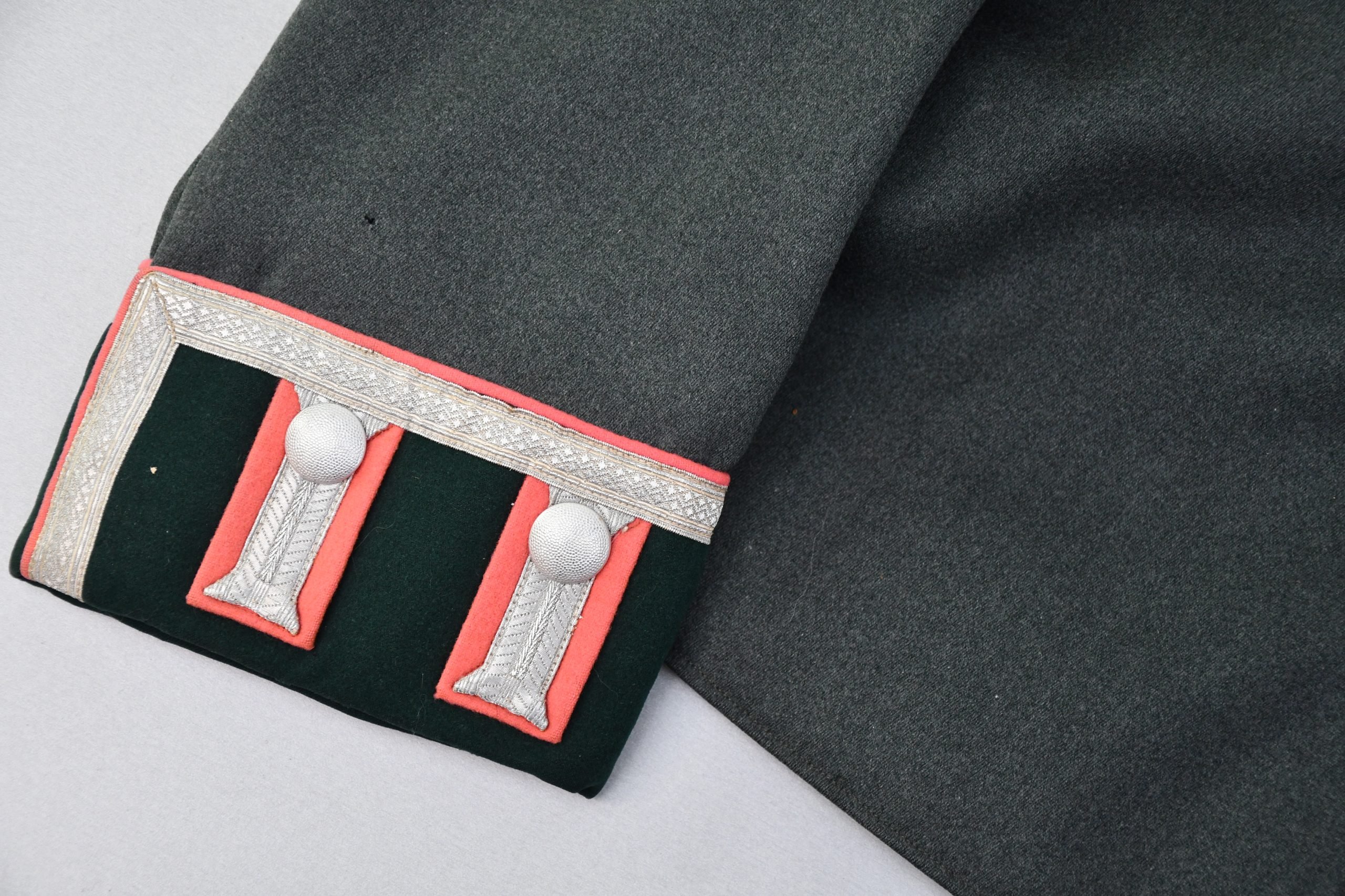 Army (Heer) parade dress uniform 'Waffenrock' for bandsman 'Musiker' Panzer-Regiment 8 — image 3