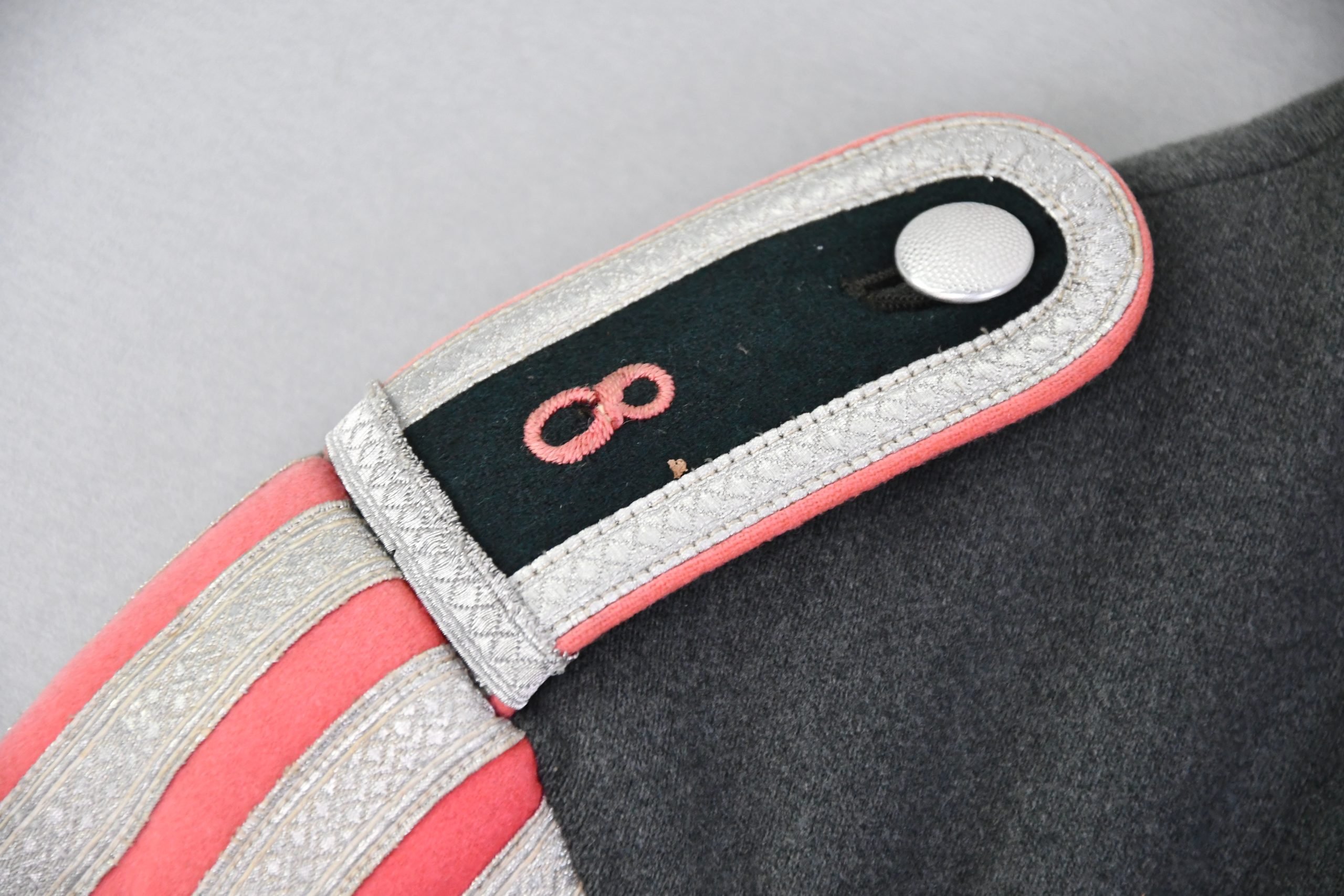 Army (Heer) parade dress uniform 'Waffenrock' for bandsman 'Musiker' Panzer-Regiment 8 — image 6