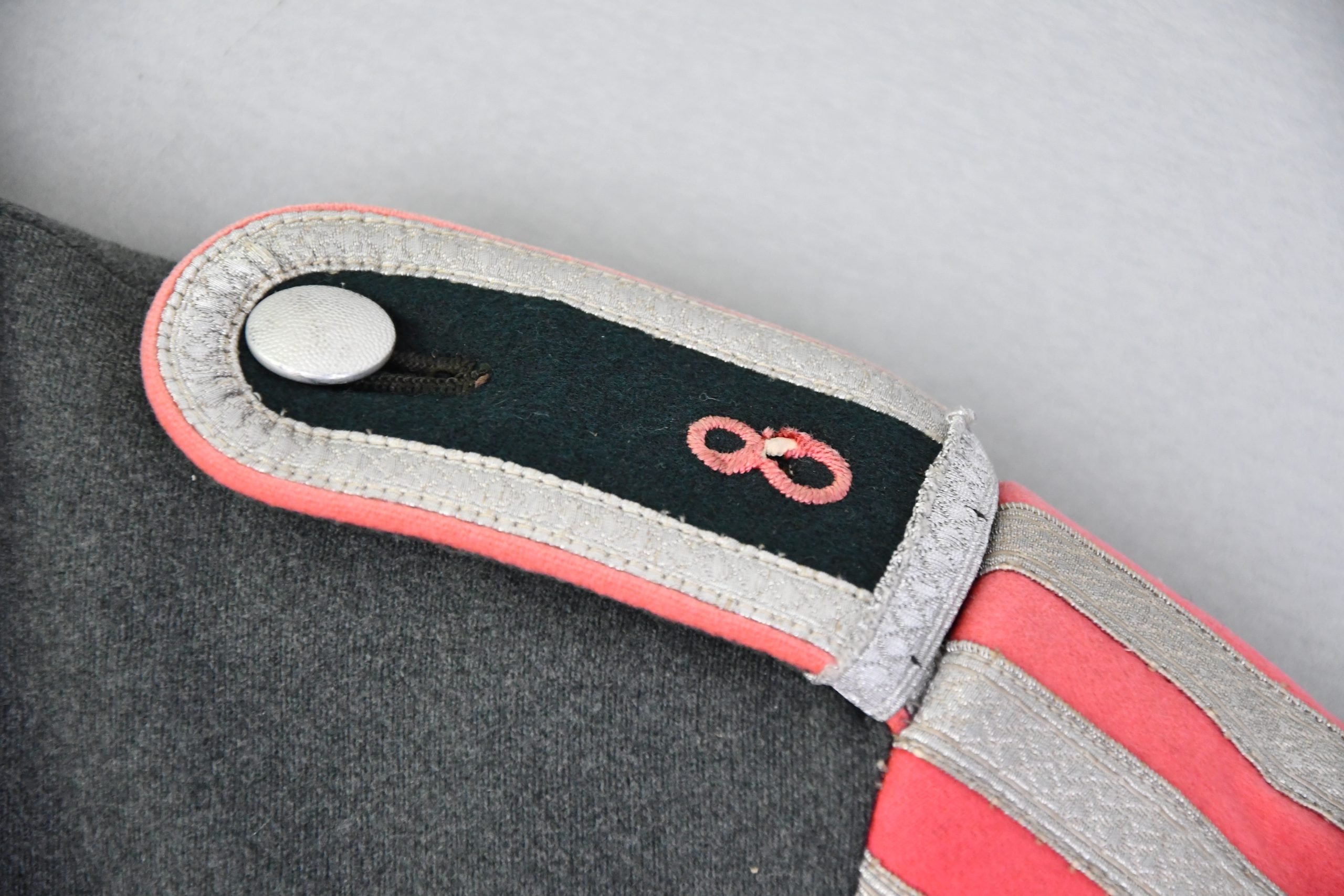 Army (Heer) parade dress uniform 'Waffenrock' for bandsman 'Musiker' Panzer-Regiment 8 — image 7