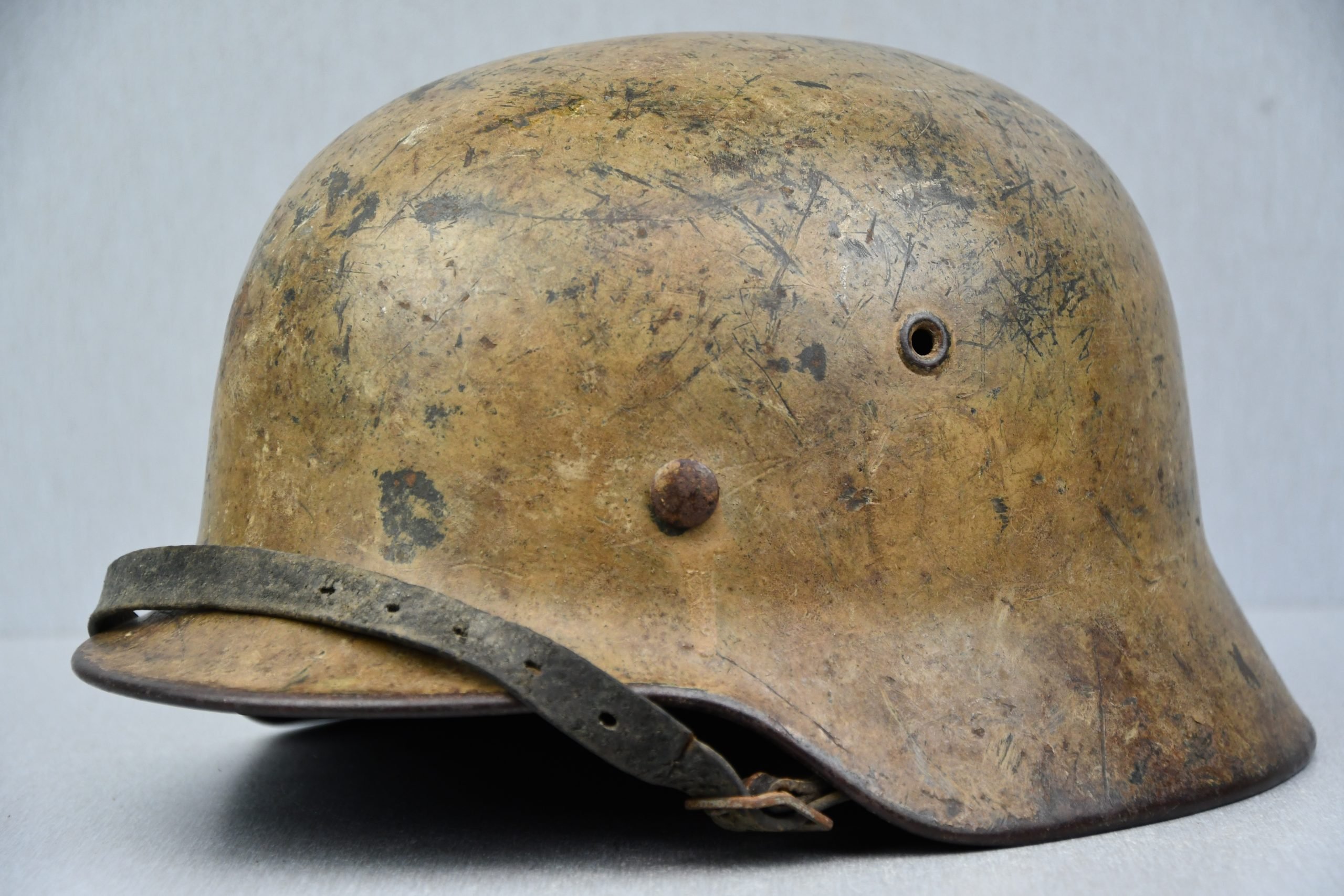 M40 army (Heer) 'Afrikakorps' tropical 'tan camouflage' steel helmet ET64 — image 6