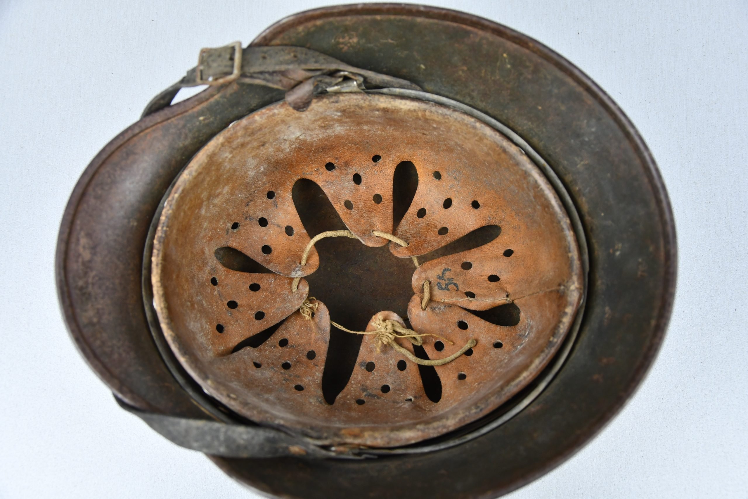 M40 army (Heer) 'Afrikakorps' tropical 'tan camouflage' steel helmet ET64 — image 8