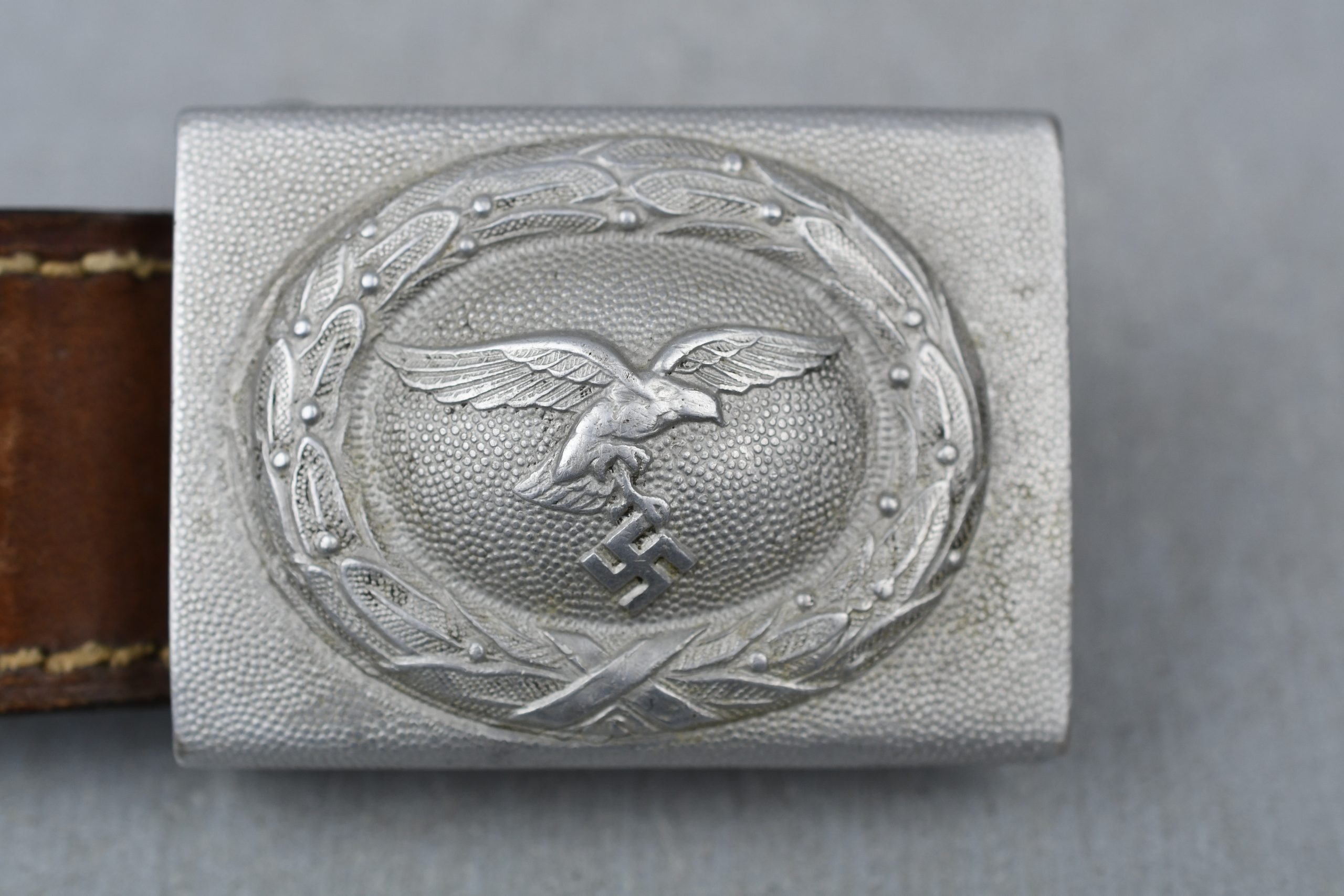 Luftwaffe aluminum belt buckle by A.D. Baumeister 1939 — image 2