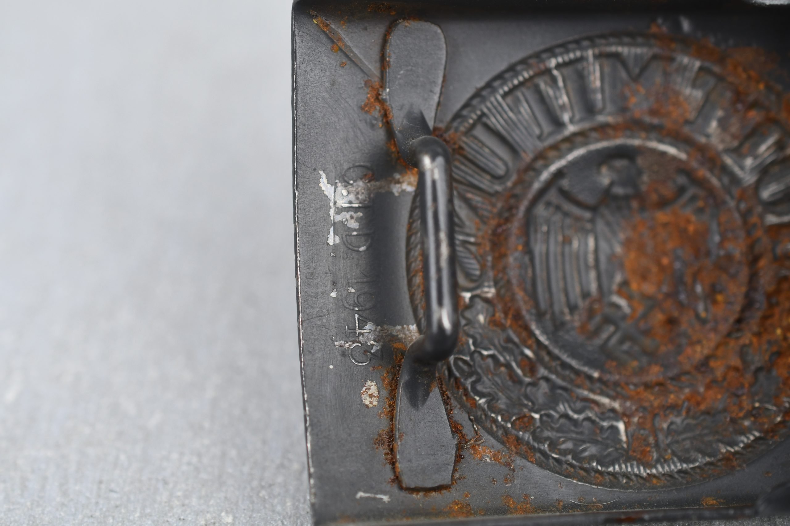 Late war steel Army/Kriegsmarine buckle by C.T.D. 1943 — image 3