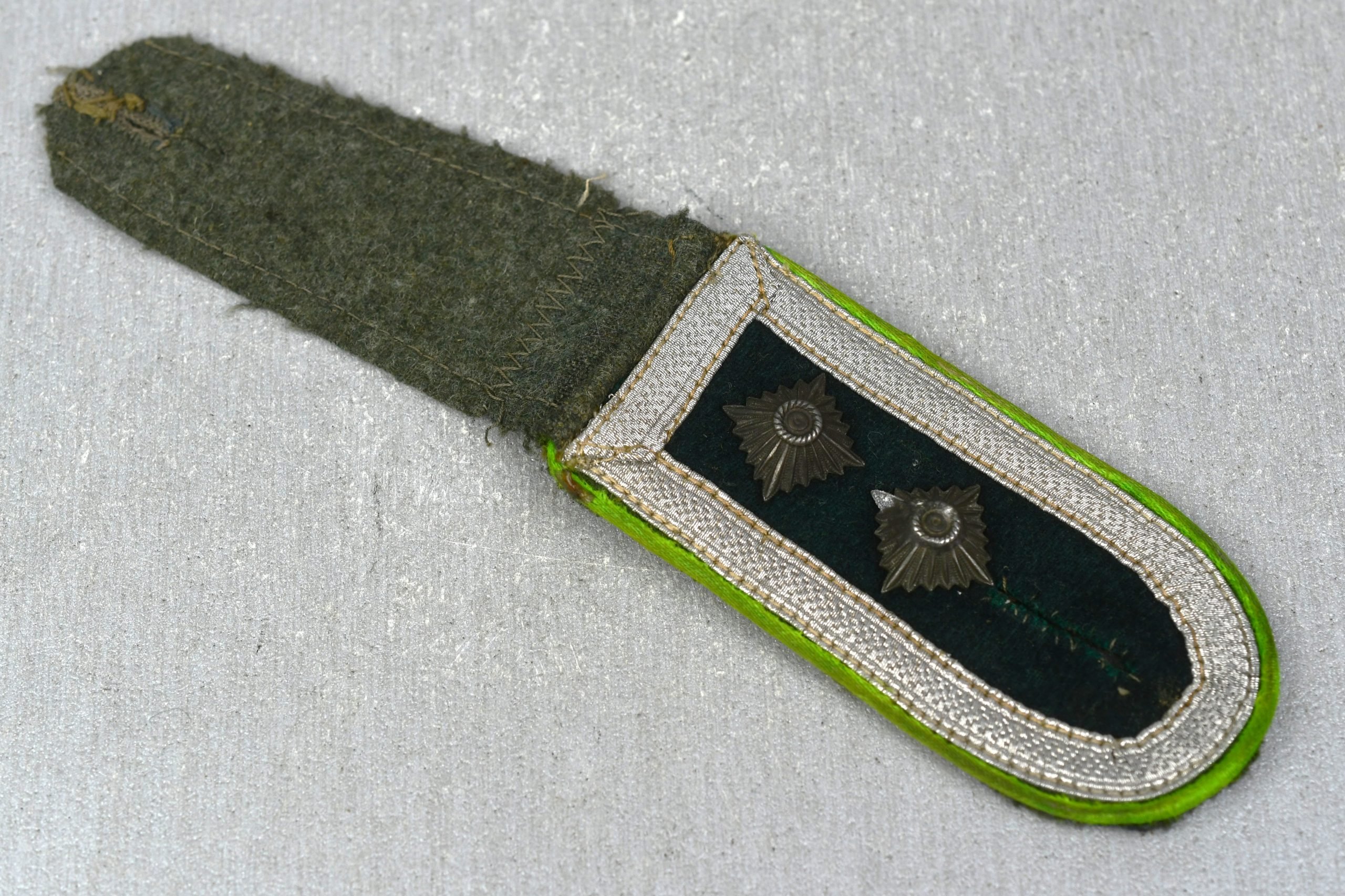 M36 army (Heer) NCO Panzergrenadier shoulder board for Oberfeldwebel — image 2