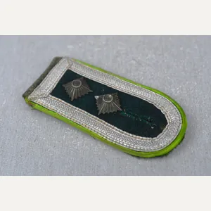 M36 army (Heer) NCO Panzergrenadier shoulder board for Oberfeldwebel