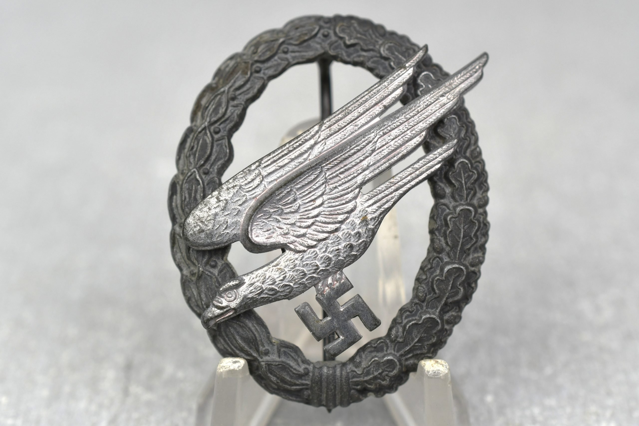 Luftwaffe paratrooper badge 'Fallschirmschützenabzeichen' by Assmann