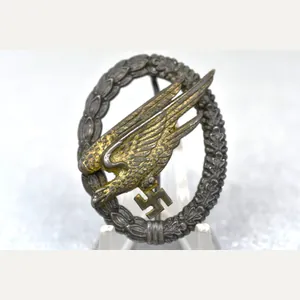 Luftwaffe paratrooper badge 'Fallschirm Schützenabzeichen' by G.H. Osang