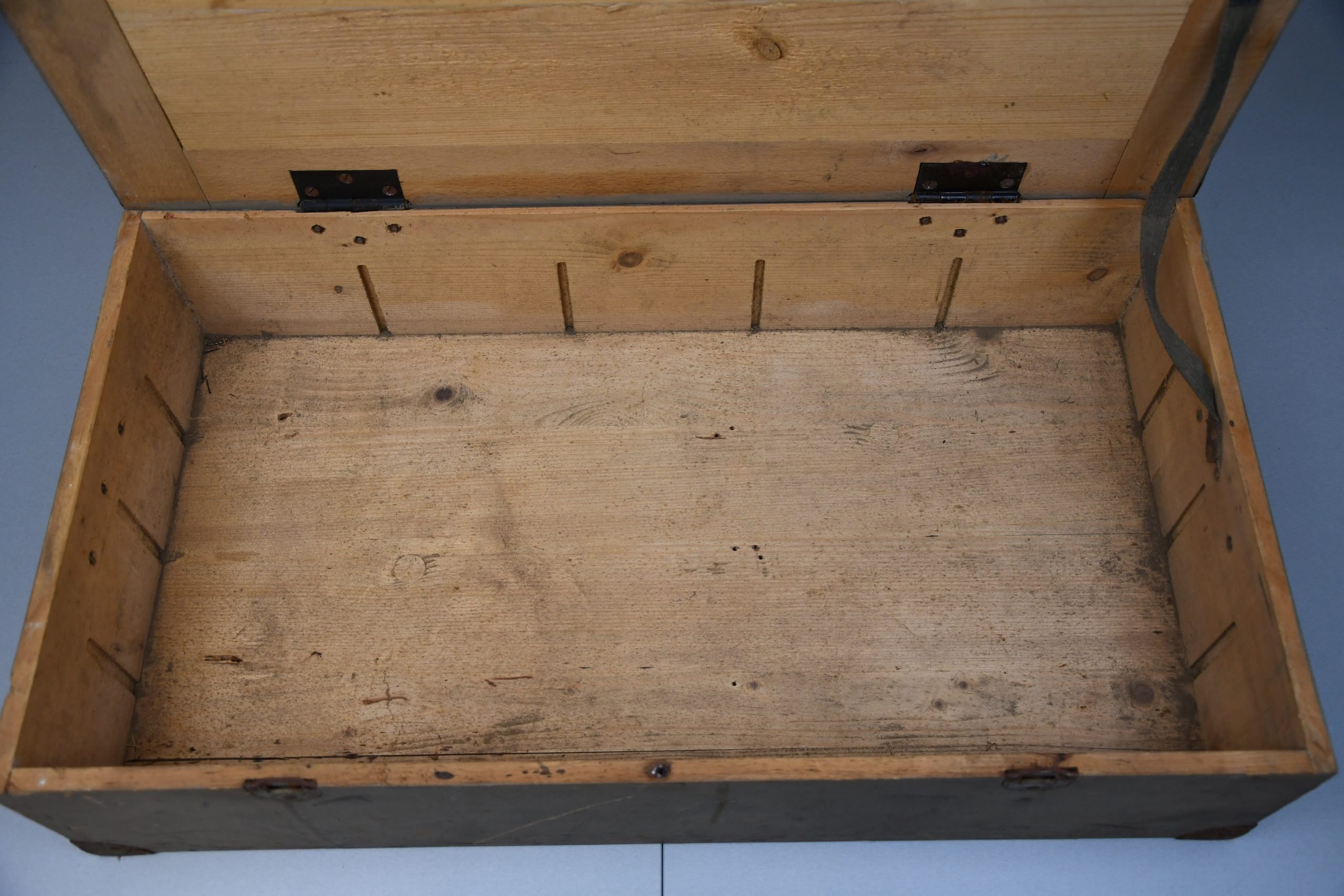 RARE FG42 'Fallschirmjägergewehr 42' ammunition crate — image 11