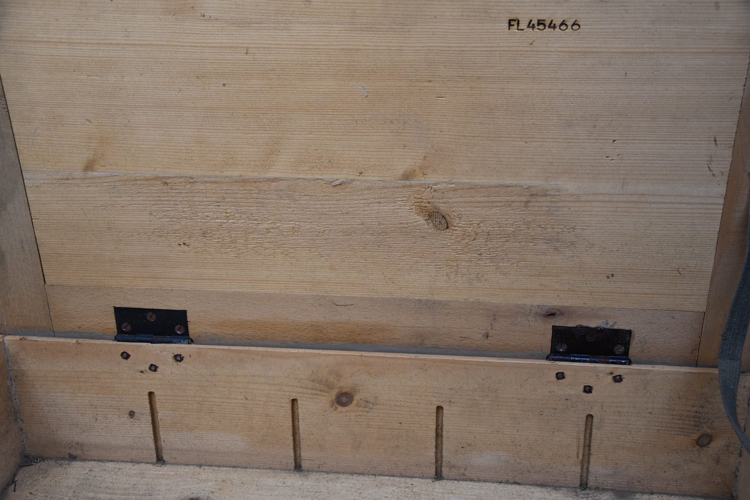 RARE FG42 'Fallschirmjägergewehr 42' ammunition crate — image 13