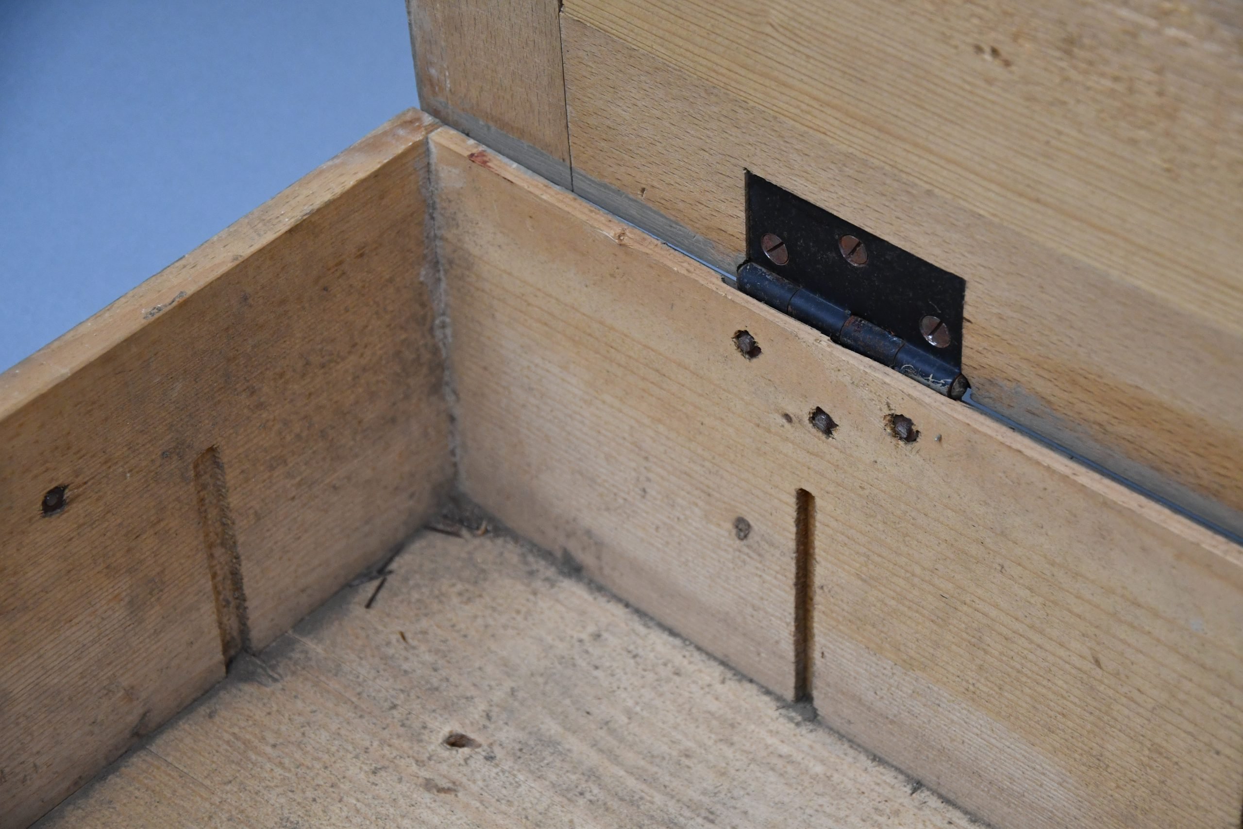 RARE FG42 'Fallschirmjägergewehr 42' ammunition crate — image 16