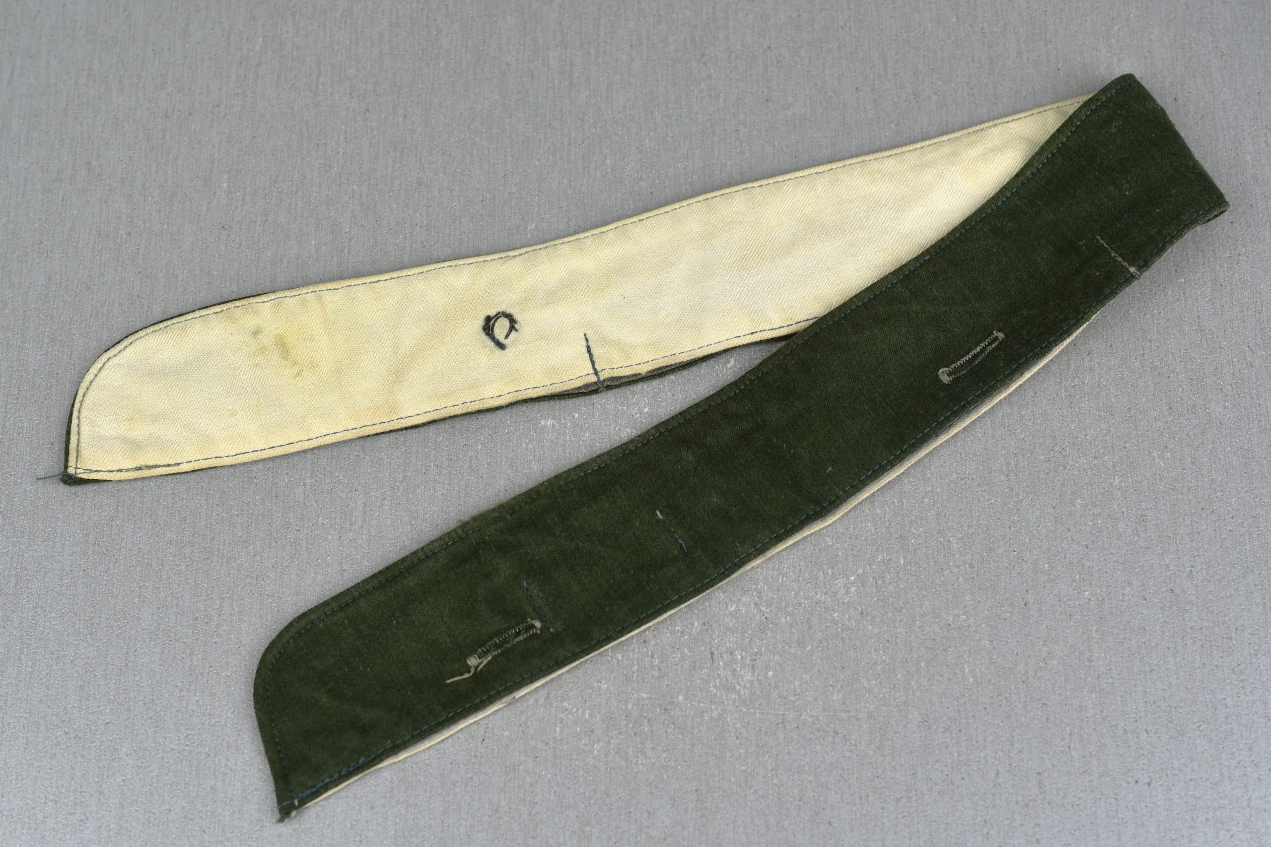 Army (Heer) sweat collar for 'Feldbluse' — image 2