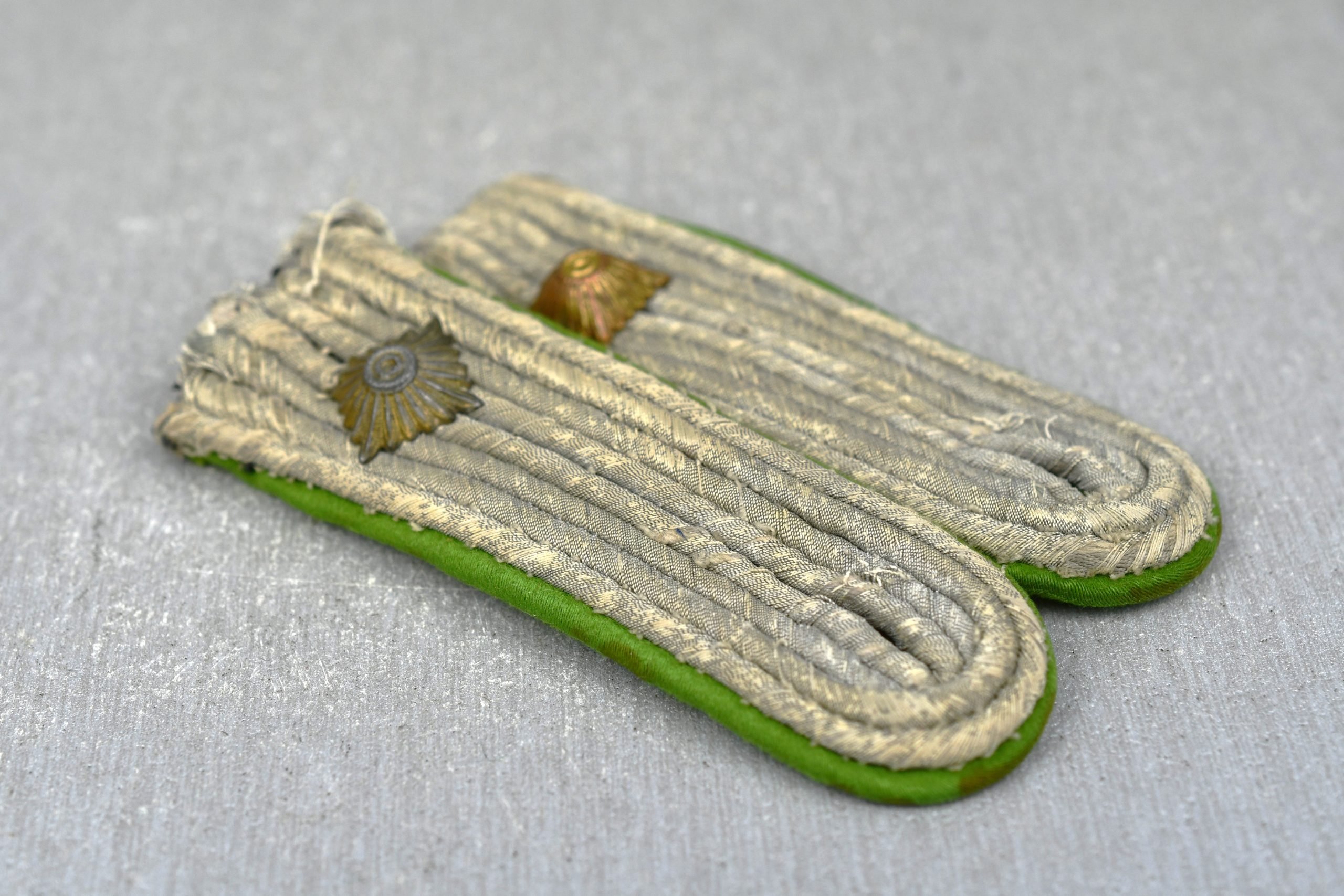 Army (Heer) 'Panzergrenadier' officer shoulder boards