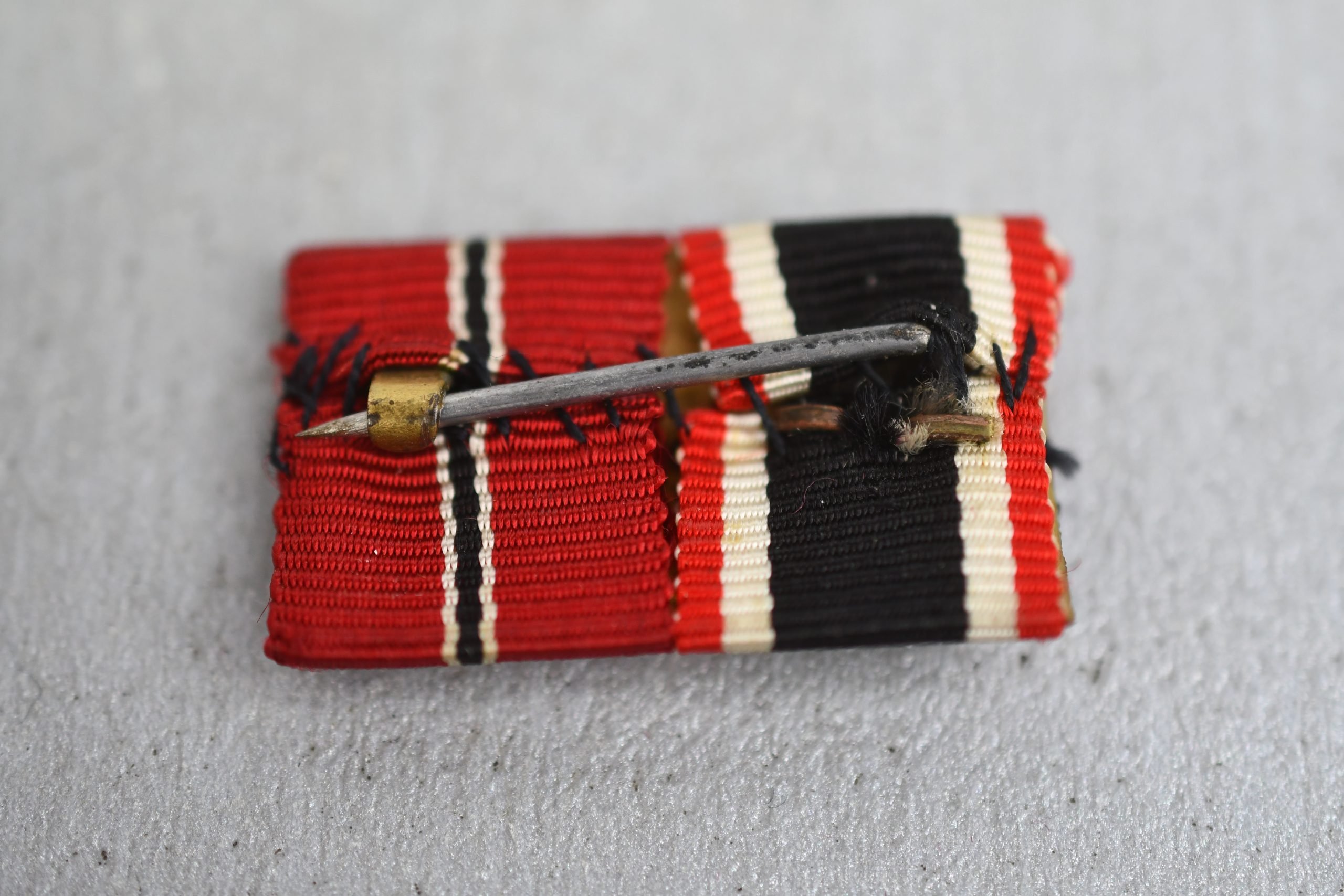 Two piece ribbon bar KVK and Eastern front campaign medal — image 2