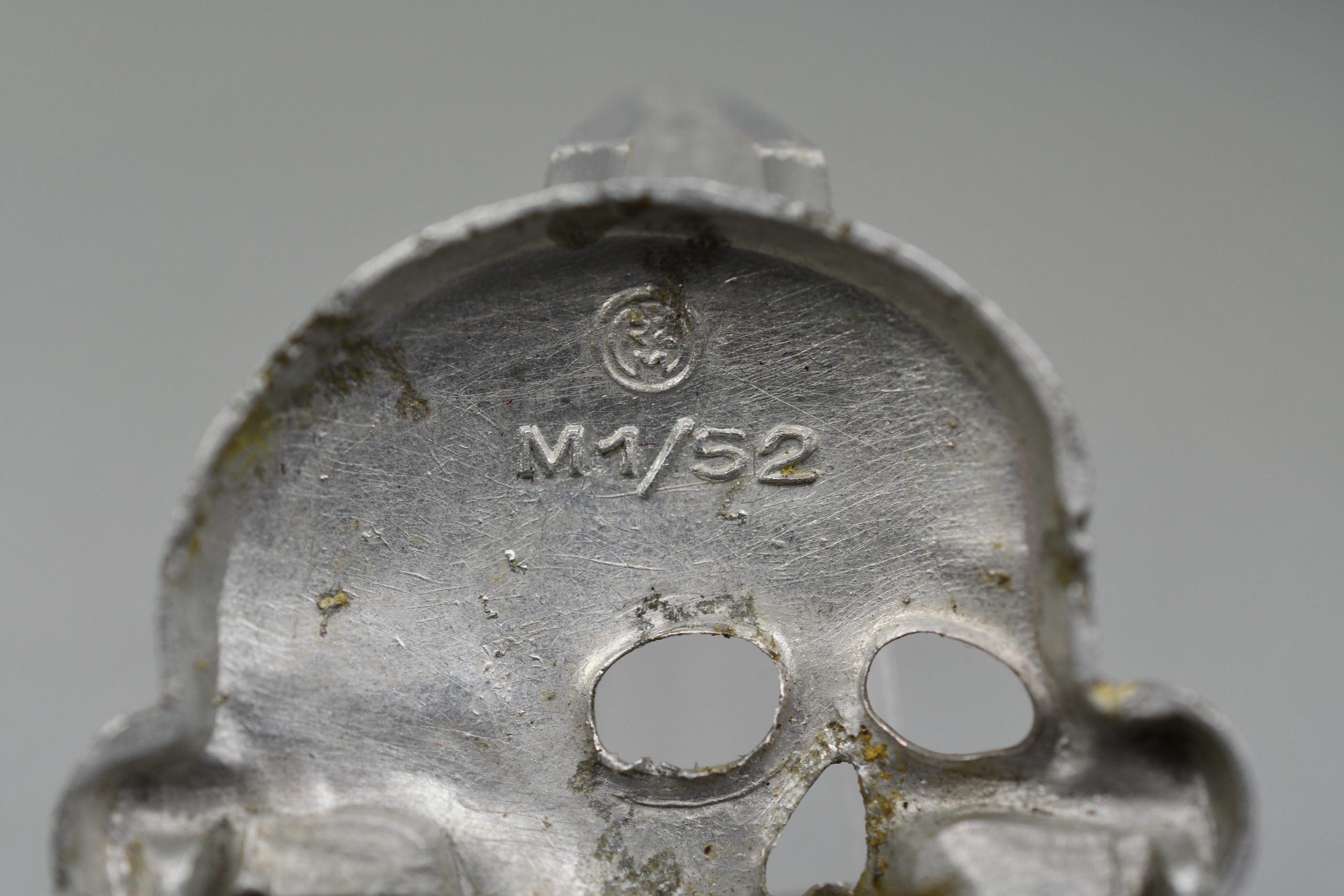SS visor cap skull 'Totenkopf' by RZM M1/52 Deschler & Sohn in aluminum — image 4
