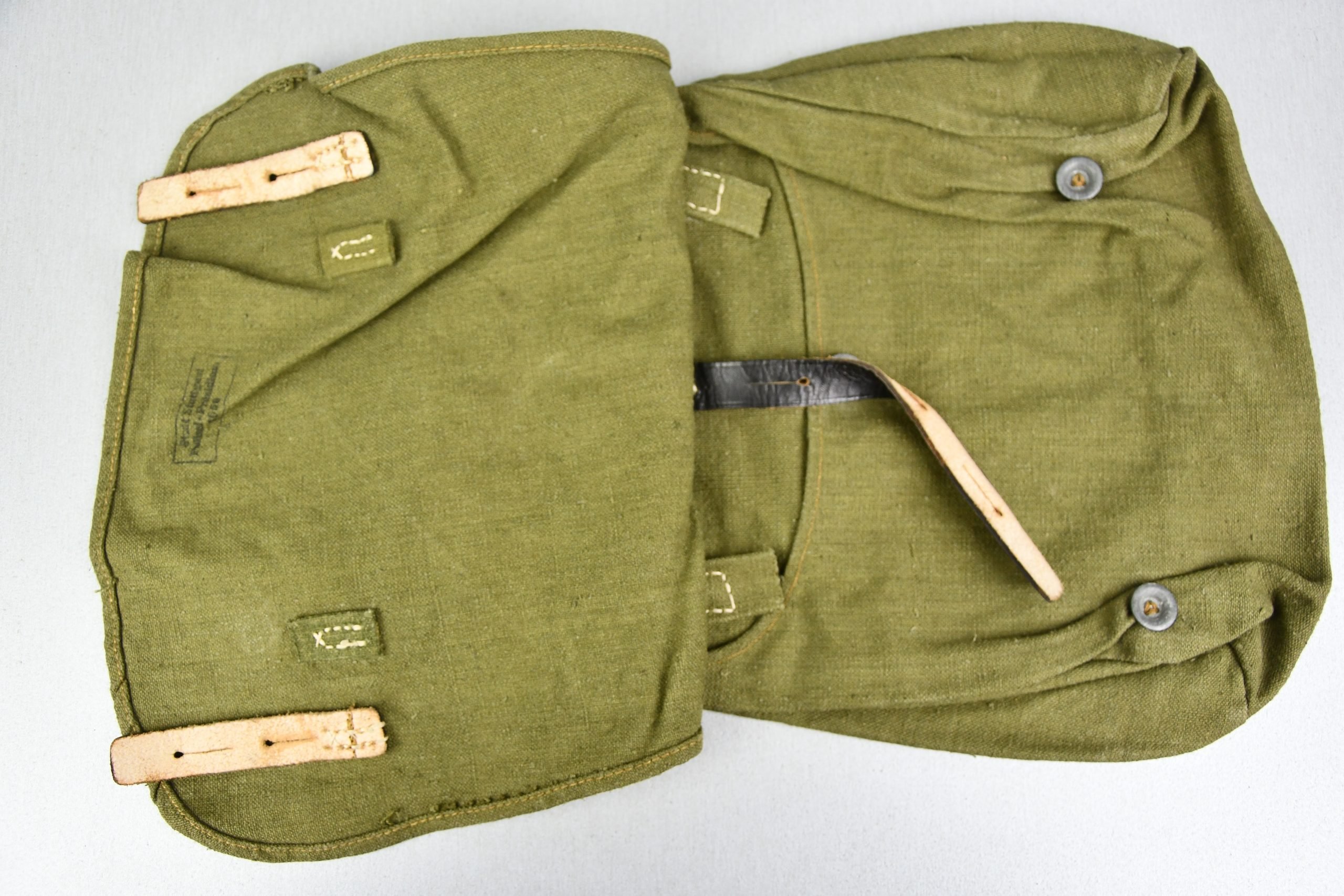 Tropical 'Afrikakorps' M31 Wehrmacht bread bag 1941 — image 2