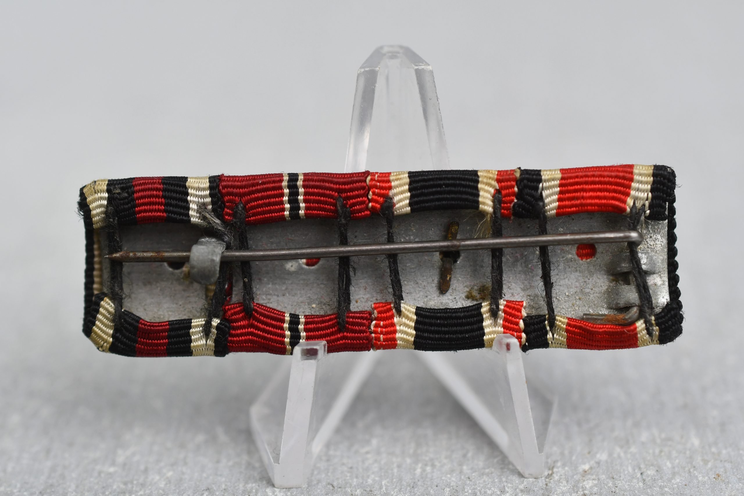 Four piece ribbon bar Iron Cross second class, KVK, Eastern front medal and ww1 veteran medal — image 2