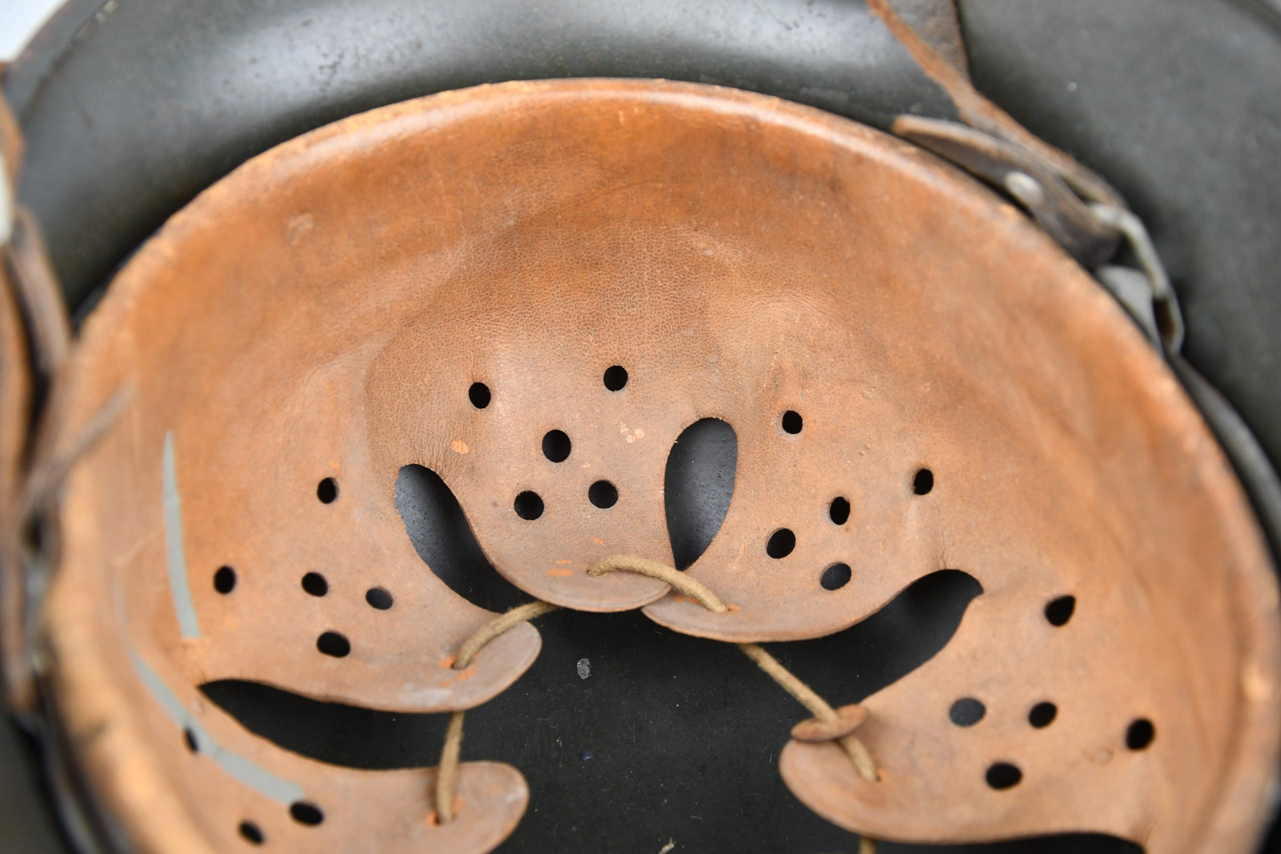 M40 Polizei double decal steel helmet SE64 — image 17