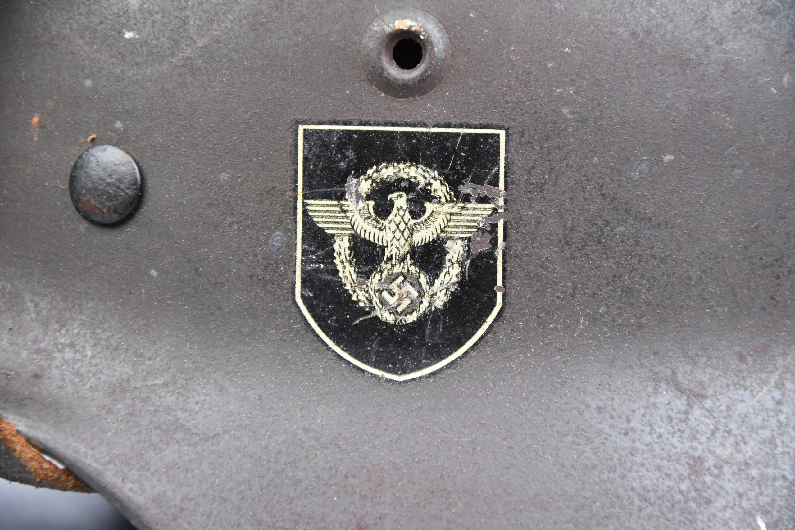 M40 Polizei double decal steel helmet SE64 — image 2