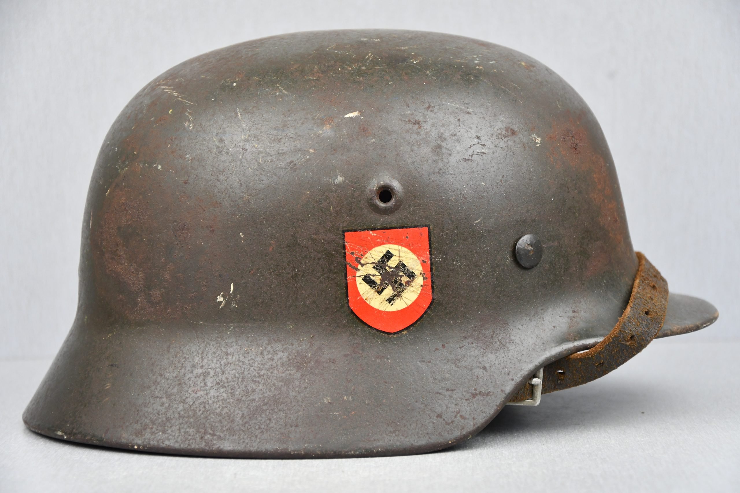 M40 Polizei double decal steel helmet SE64 — image 3