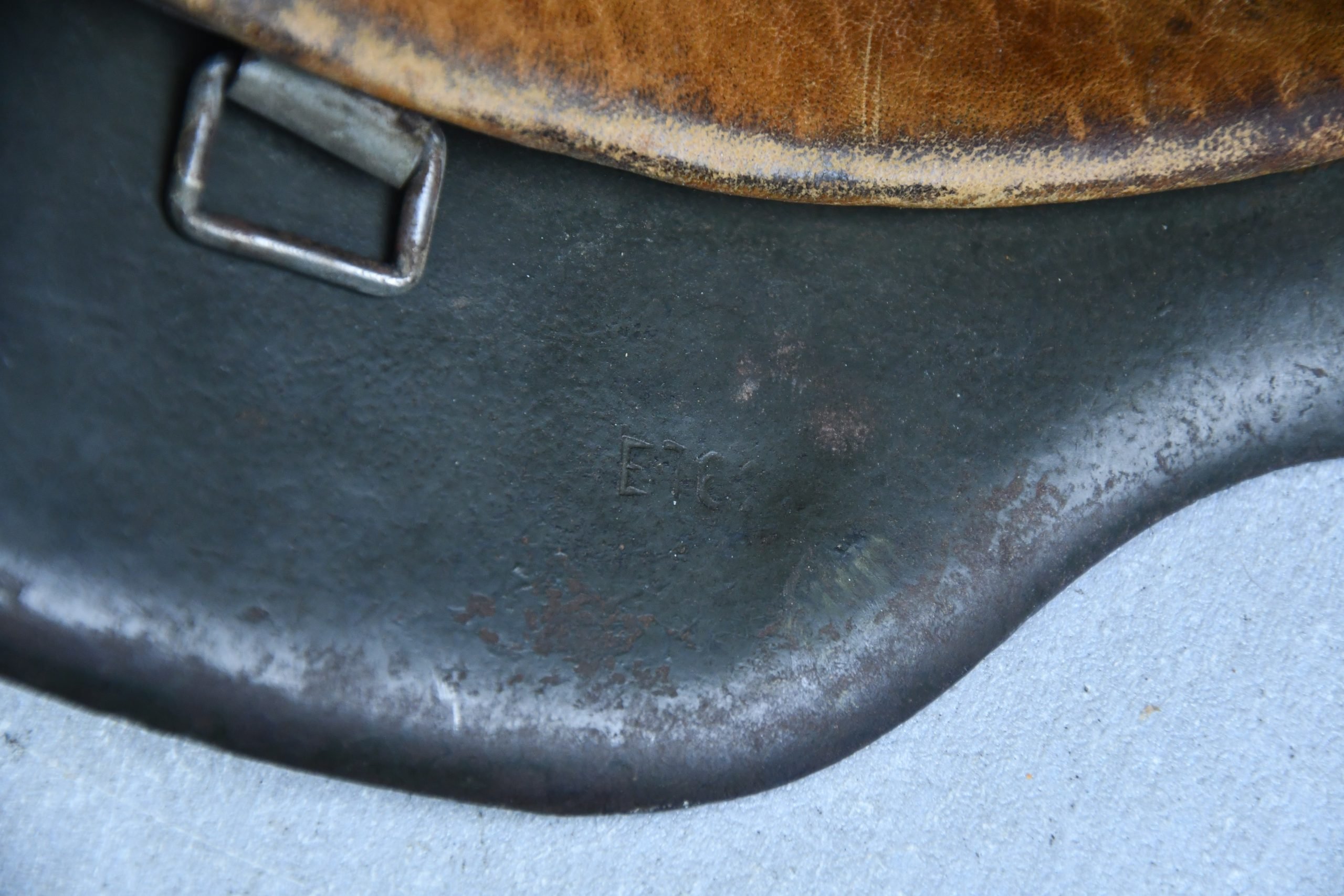 M42 army (Heer) single decal steel helmet ET62 — image 10