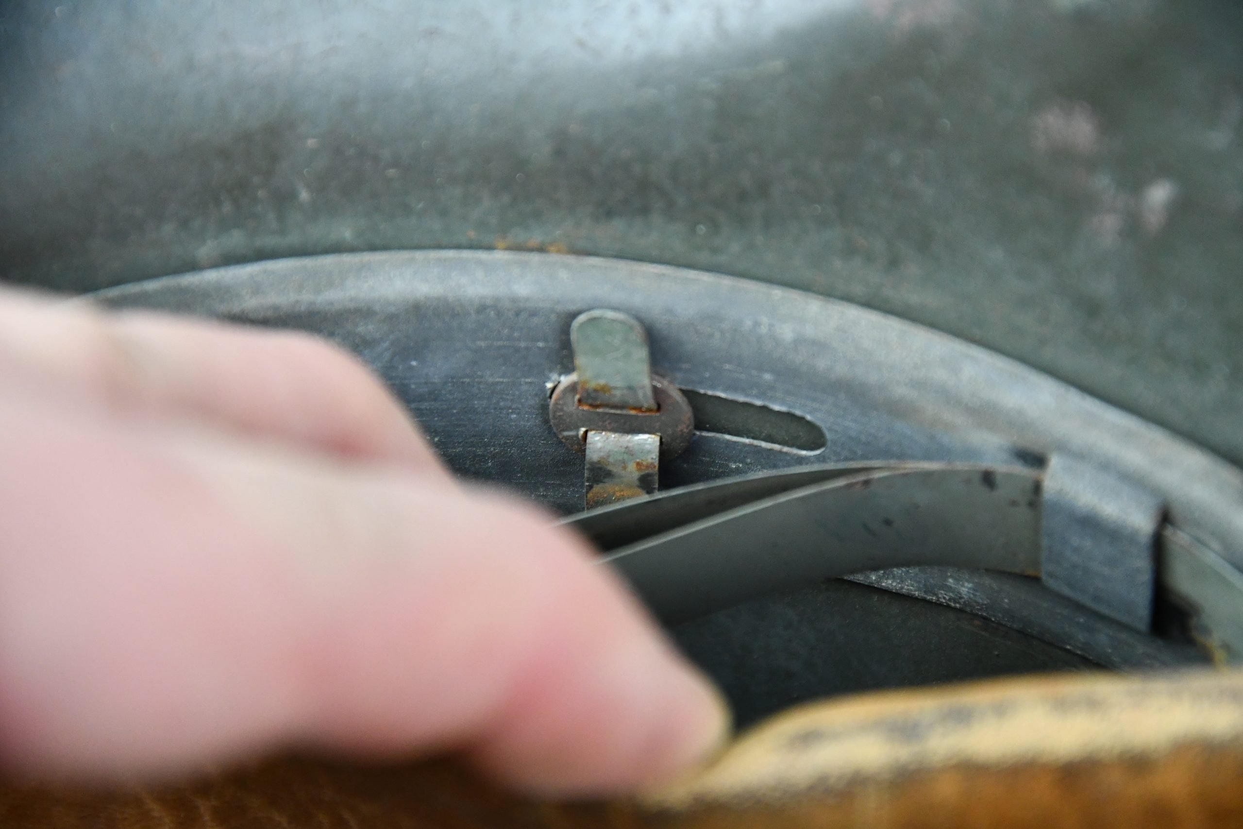 M42 army (Heer) single decal steel helmet ET62 — image 13