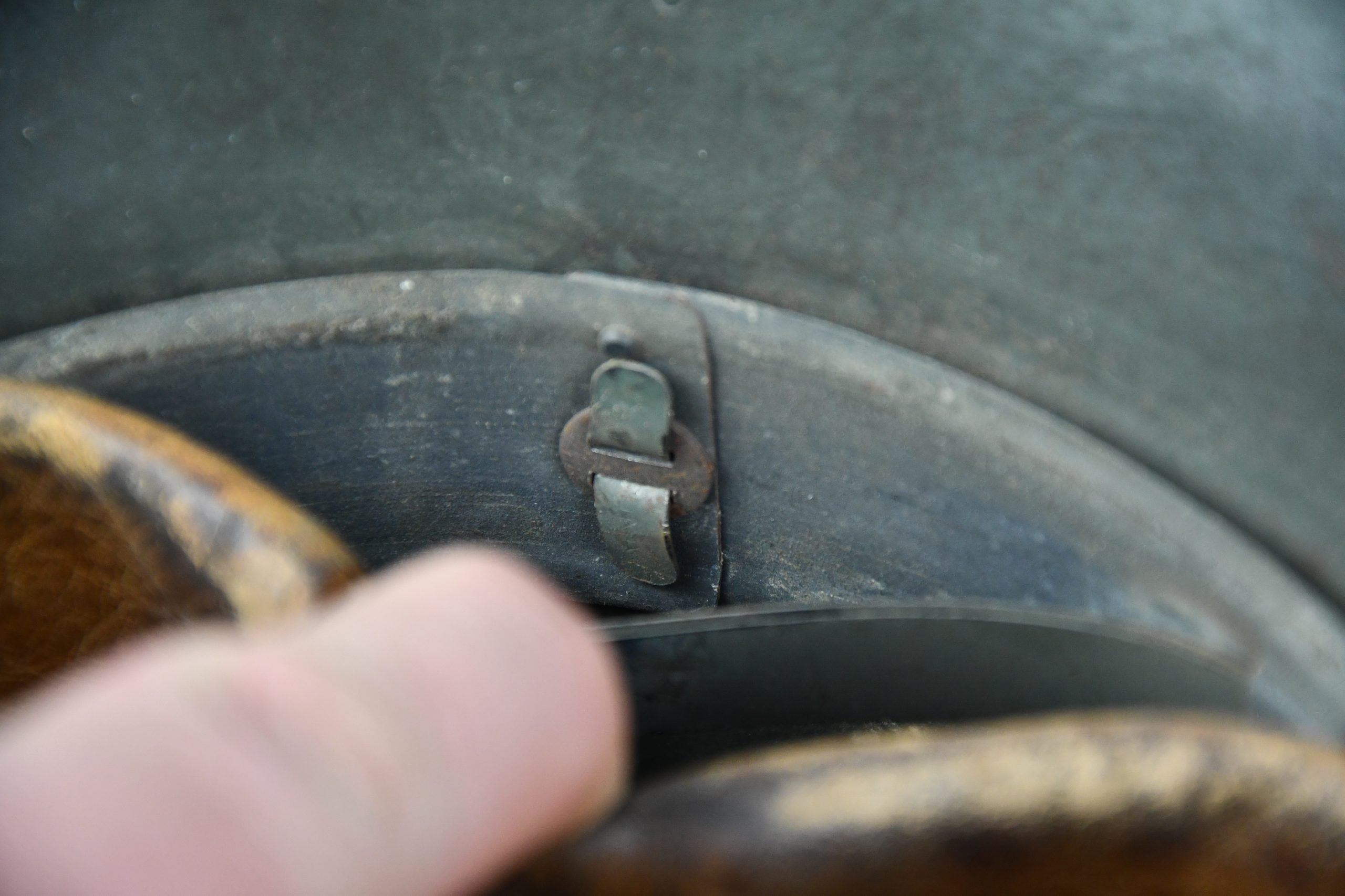 M42 army (Heer) single decal steel helmet ET62 — image 14