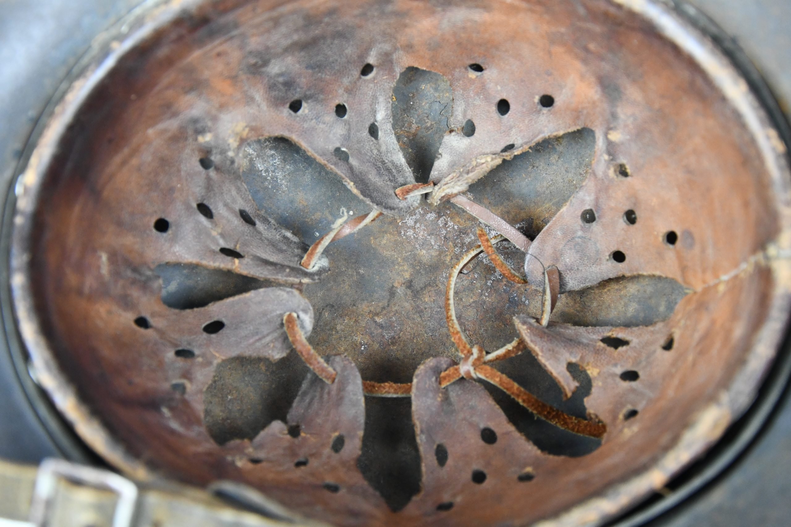 M35 Luftwaffe ex-double decal reissued steel helmet ET62 — image 11