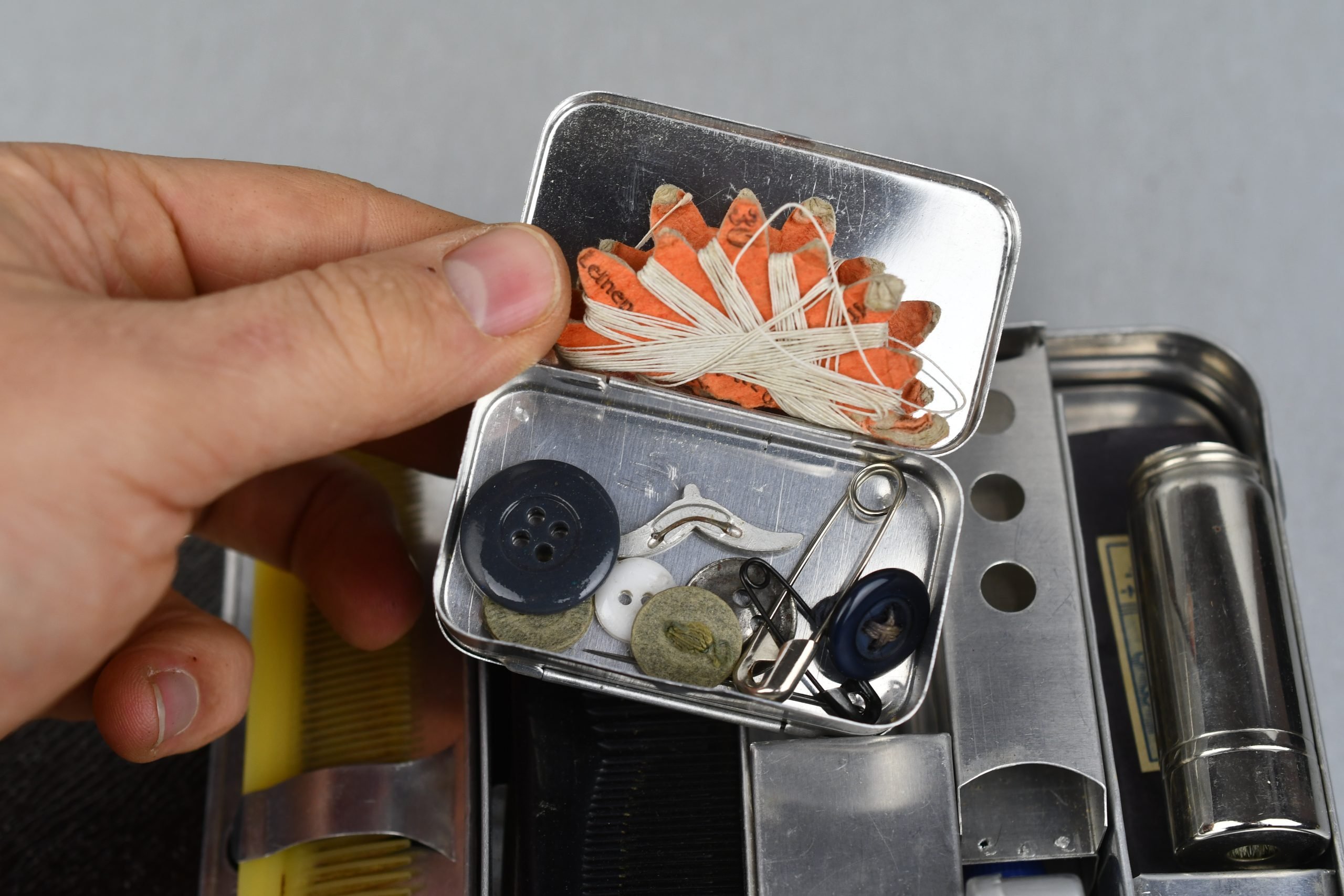 RARE Wehrmacht 'Mica' mess kit insert with personal items — image 10